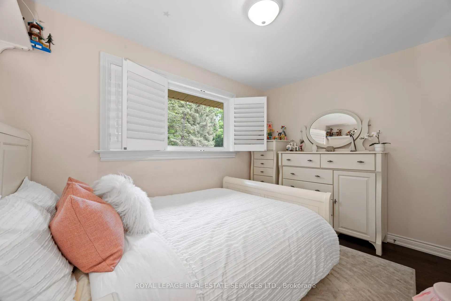 106 West Deane Park Drive