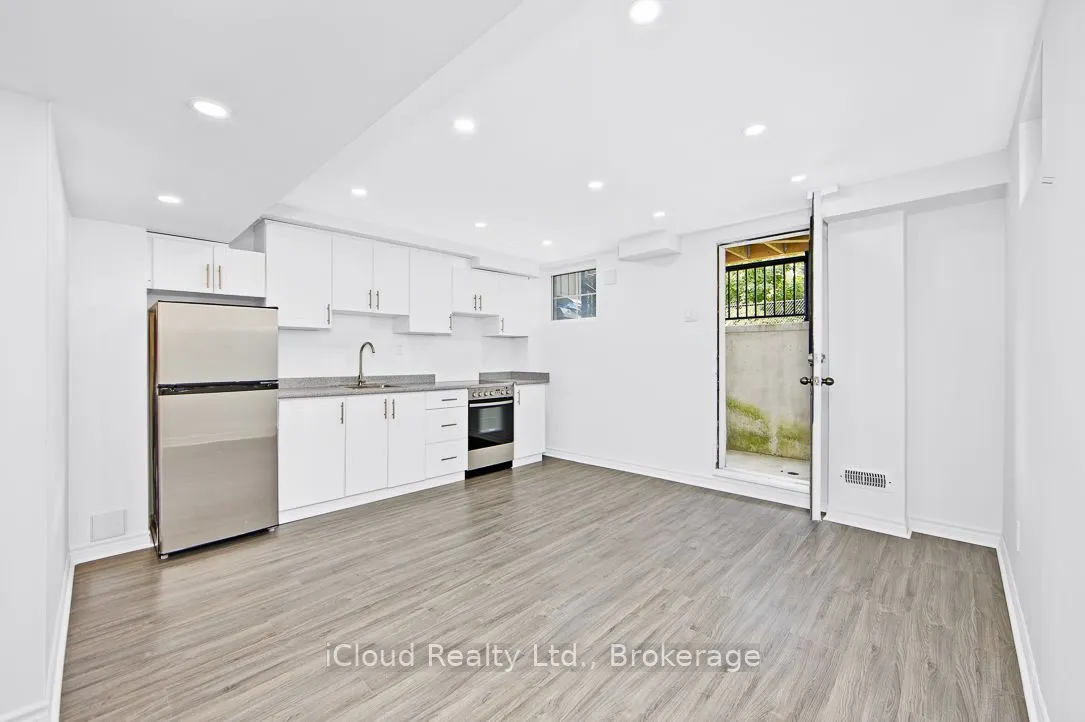 2 Pomarine Way