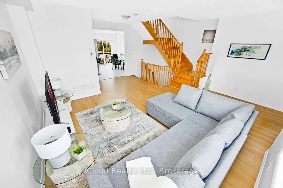 2 Pomarine Way
