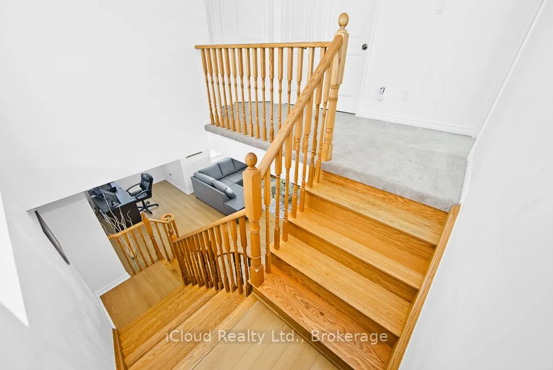 2 Pomarine Way