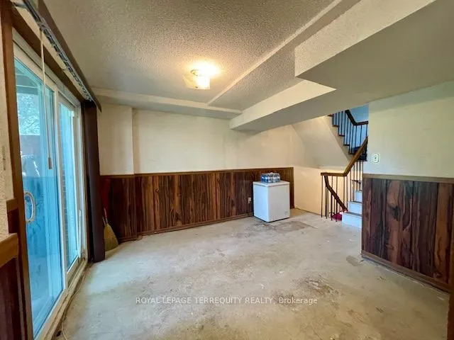 1755 Rathburn Road E, #56