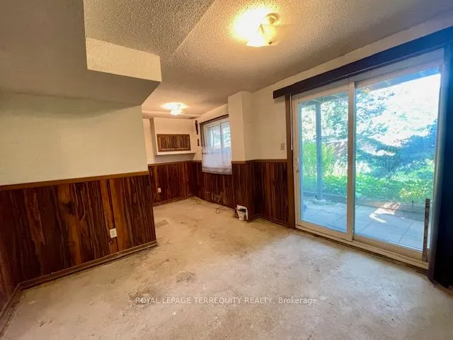 1755 Rathburn Road E, #56
