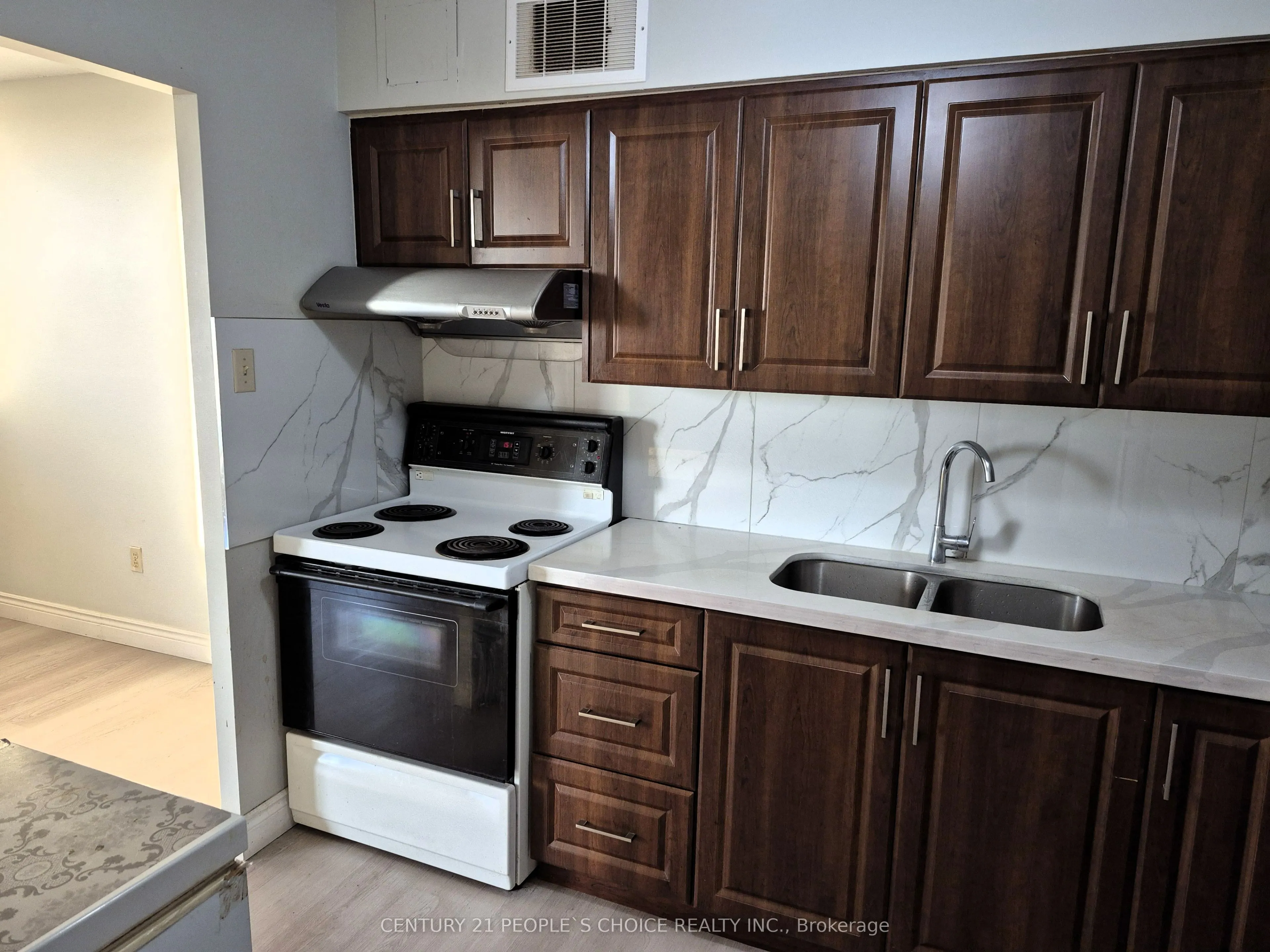 3533 Derry Road E, #801