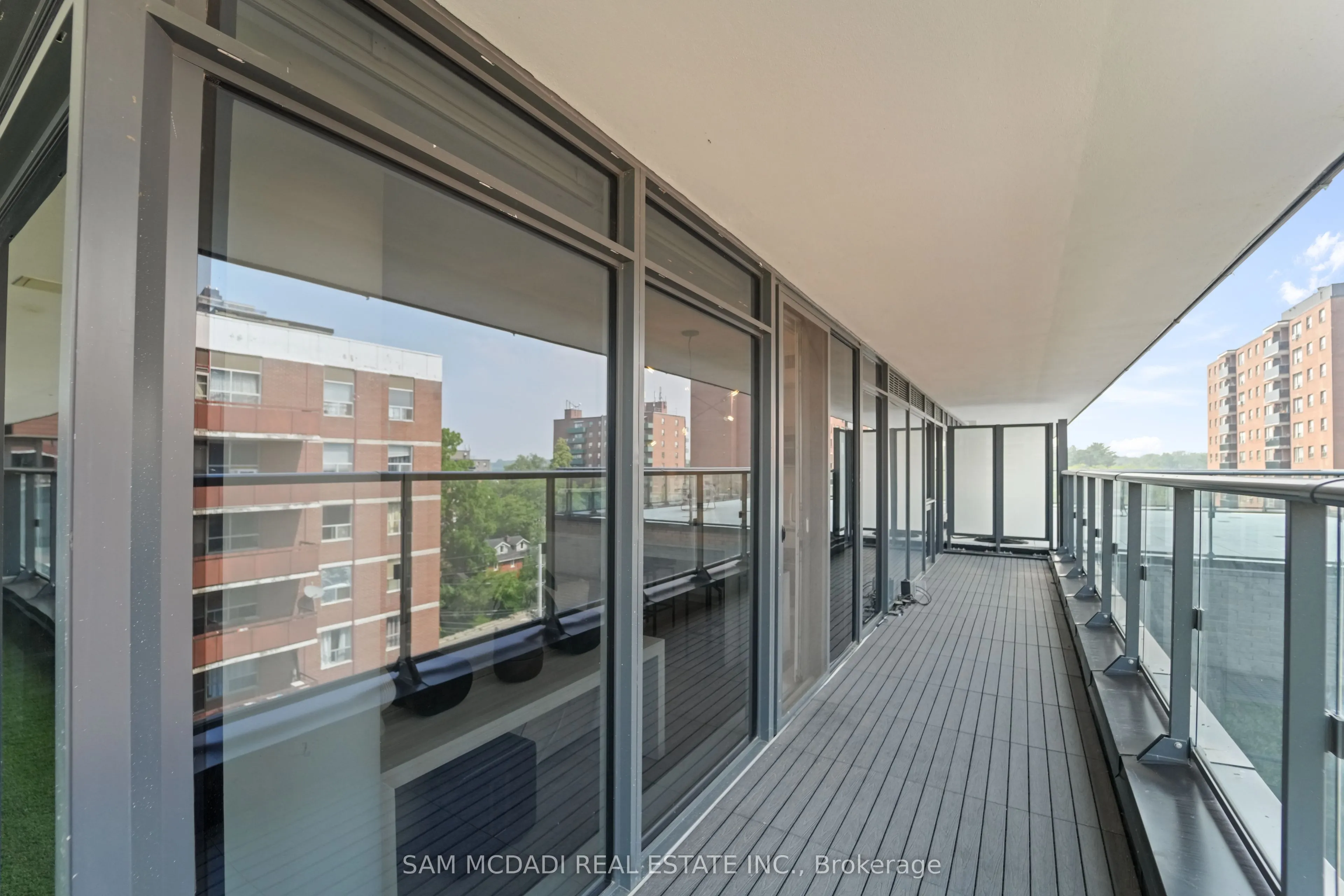 21 PARK Street E, #815