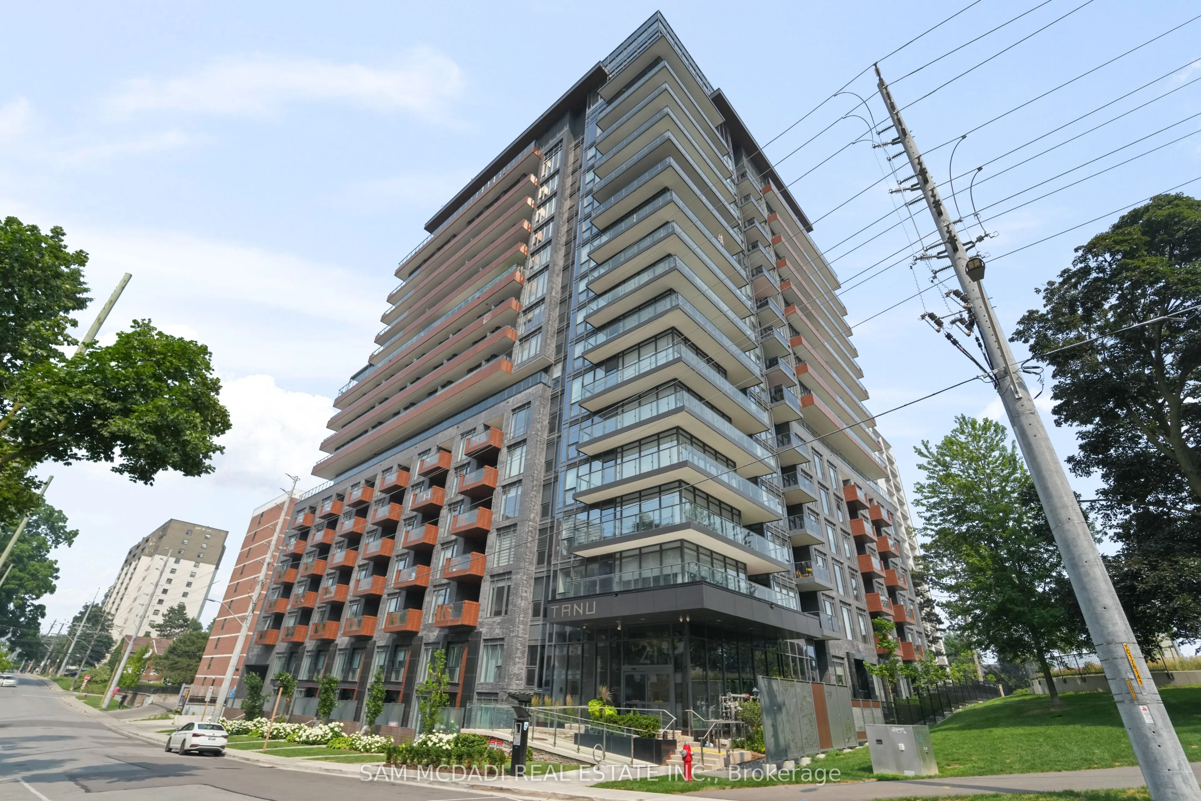 21 PARK Street E, #815