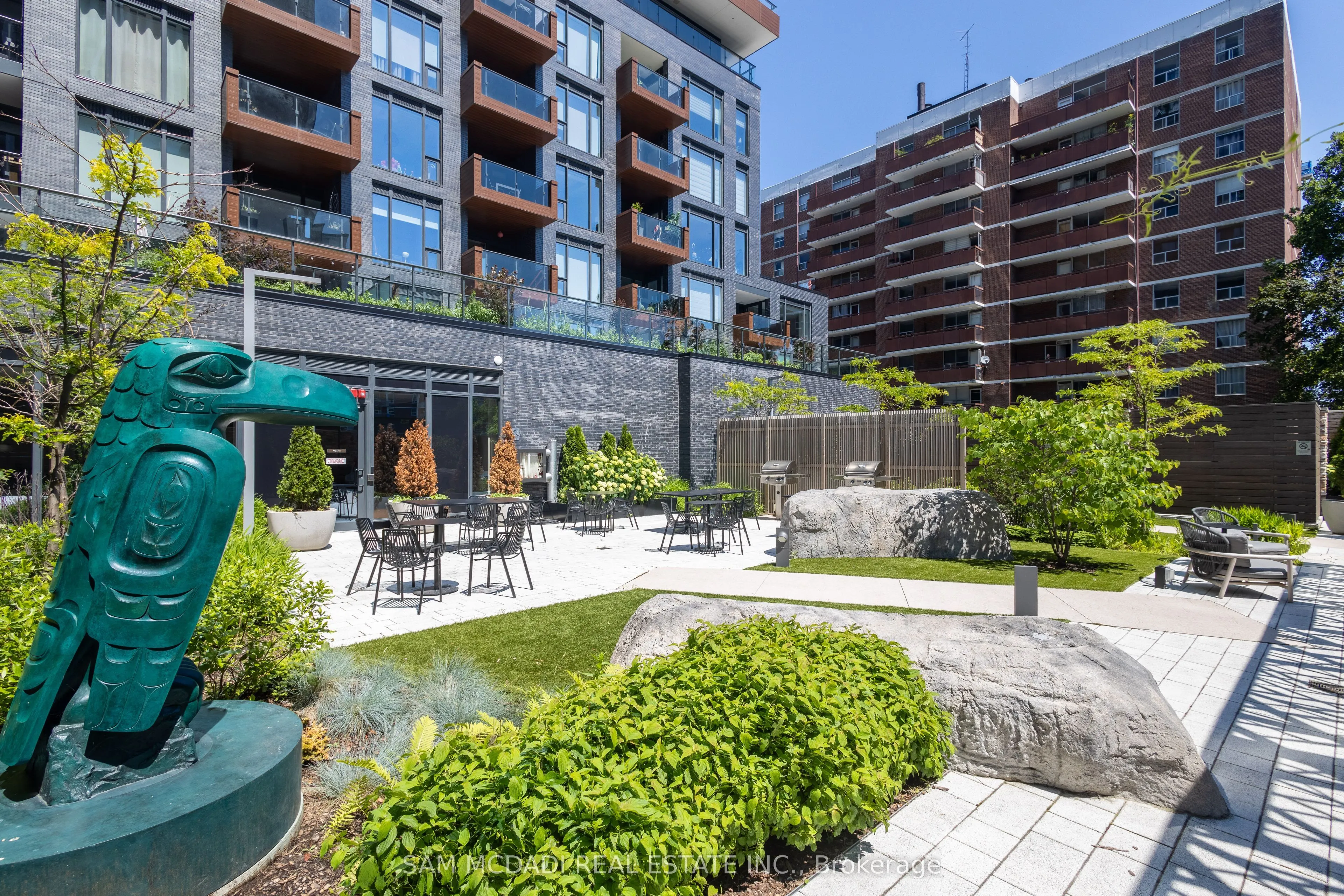21 PARK Street E, #815