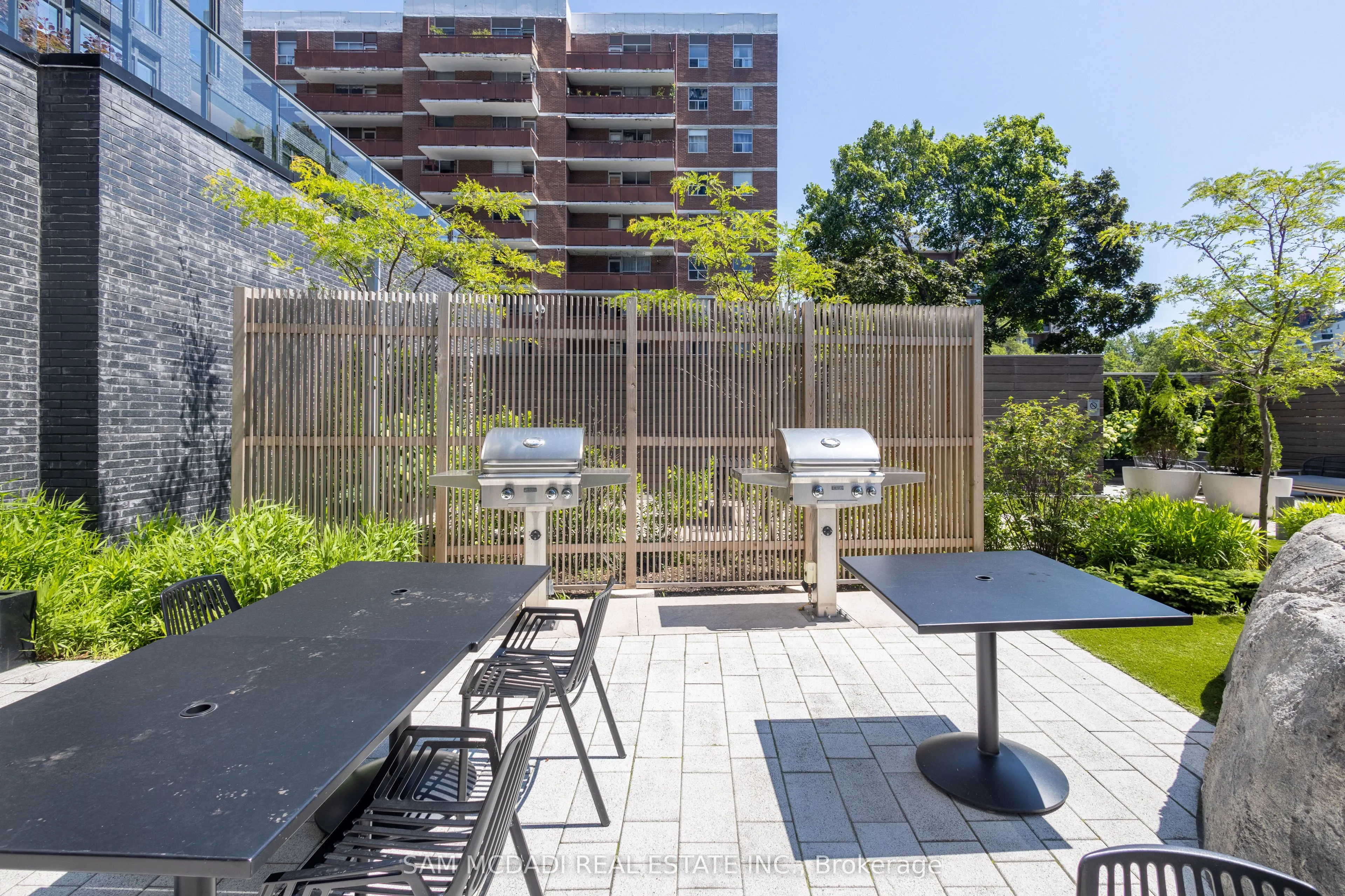 21 PARK Street E, #815