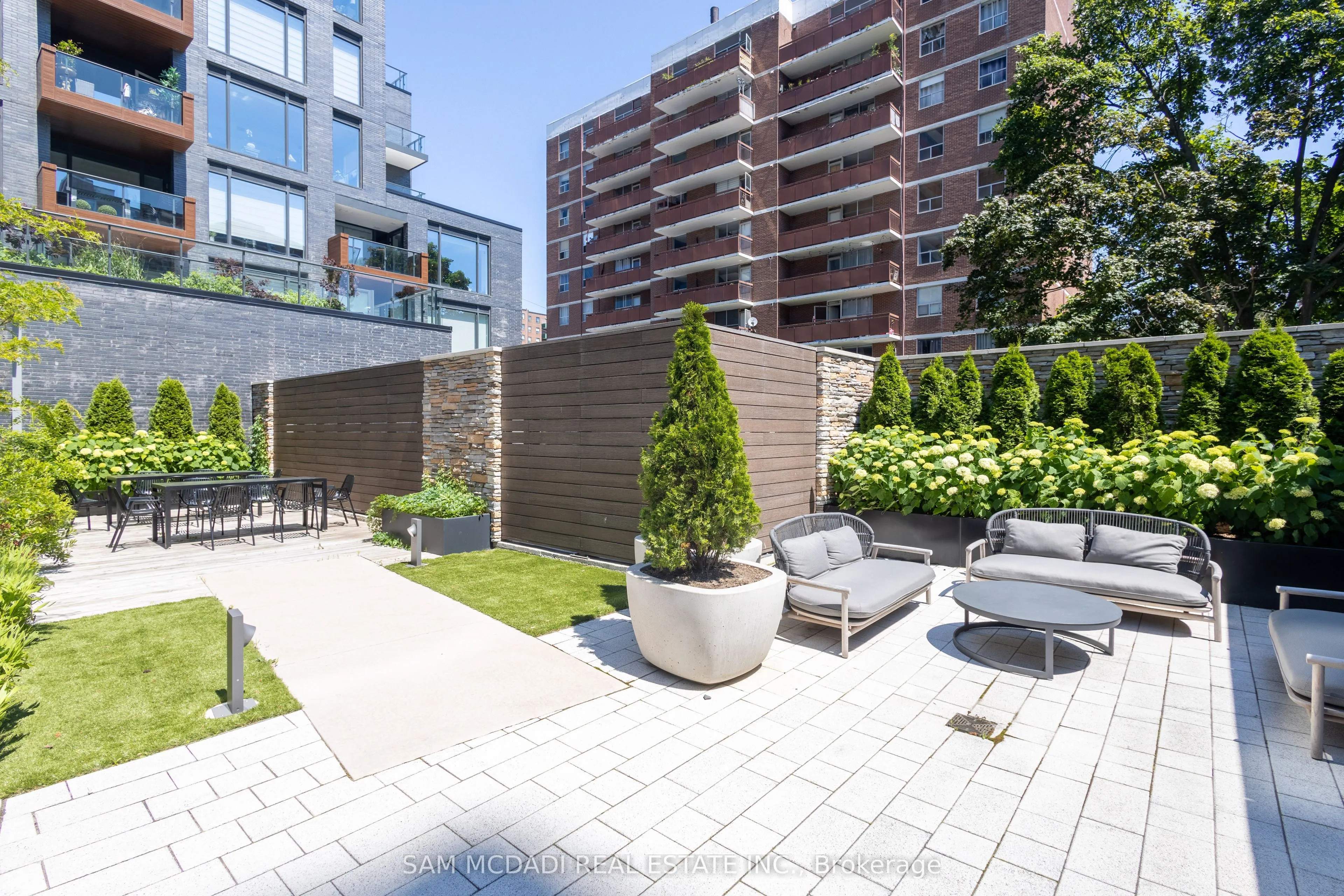 21 PARK Street E, #815