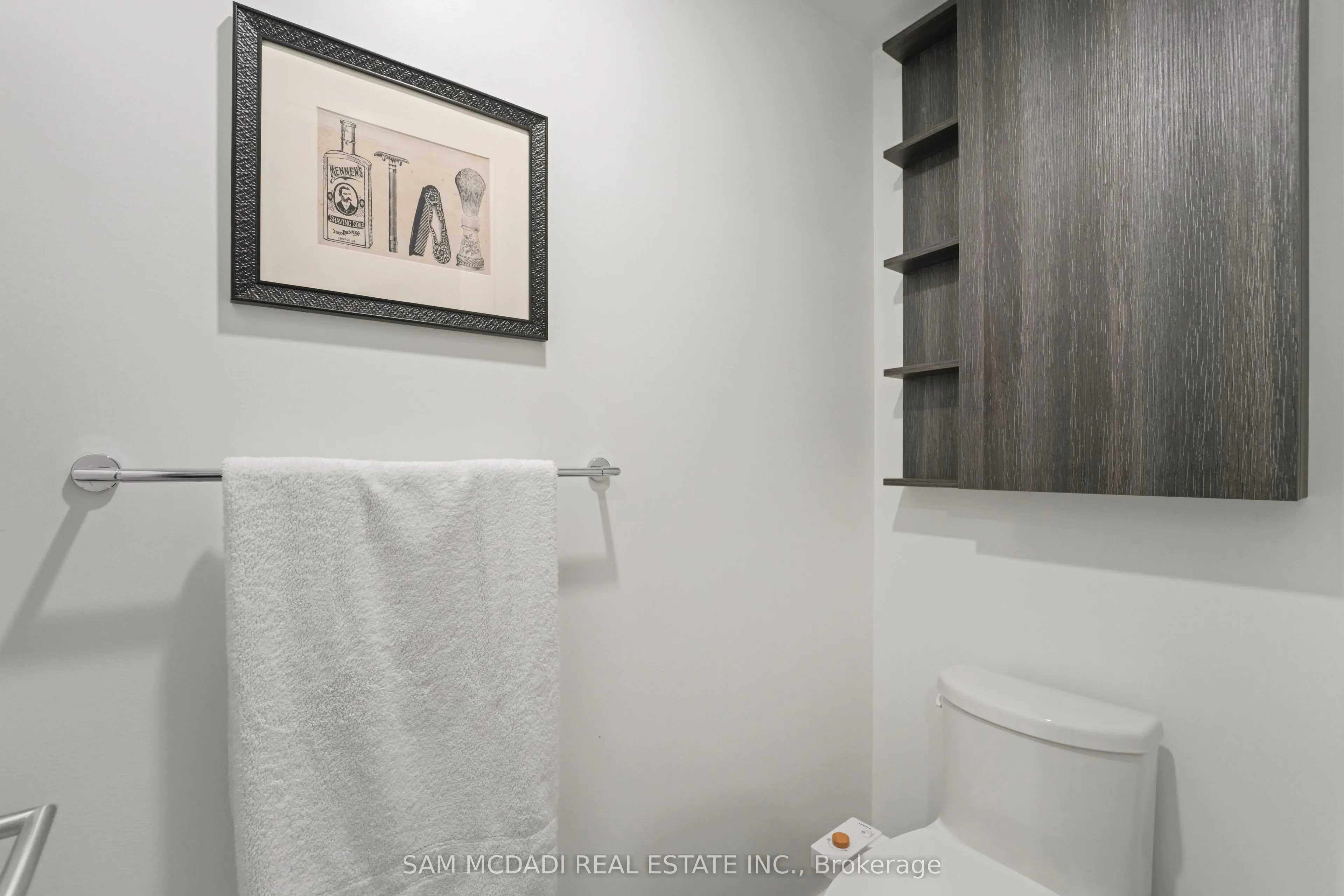 21 PARK Street E, #815