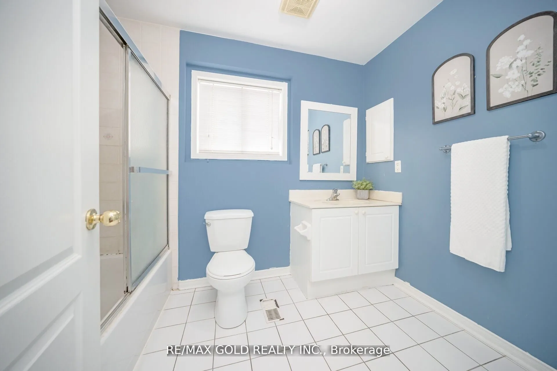 108 Black Forest Drive N