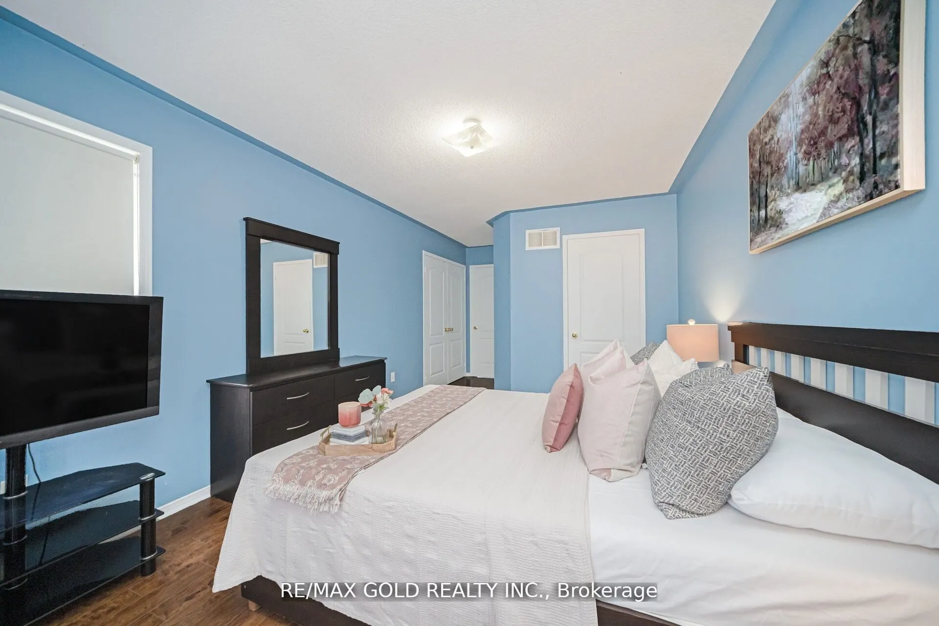 108 Black Forest Drive N