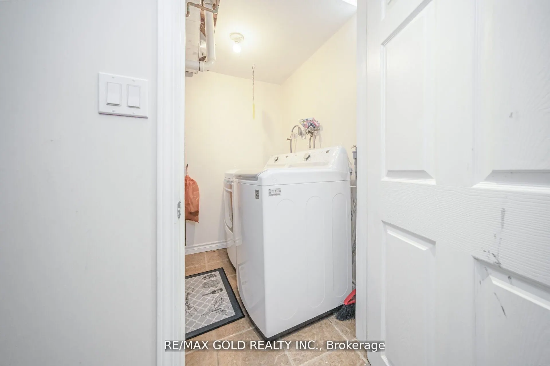 108 Black Forest Drive N