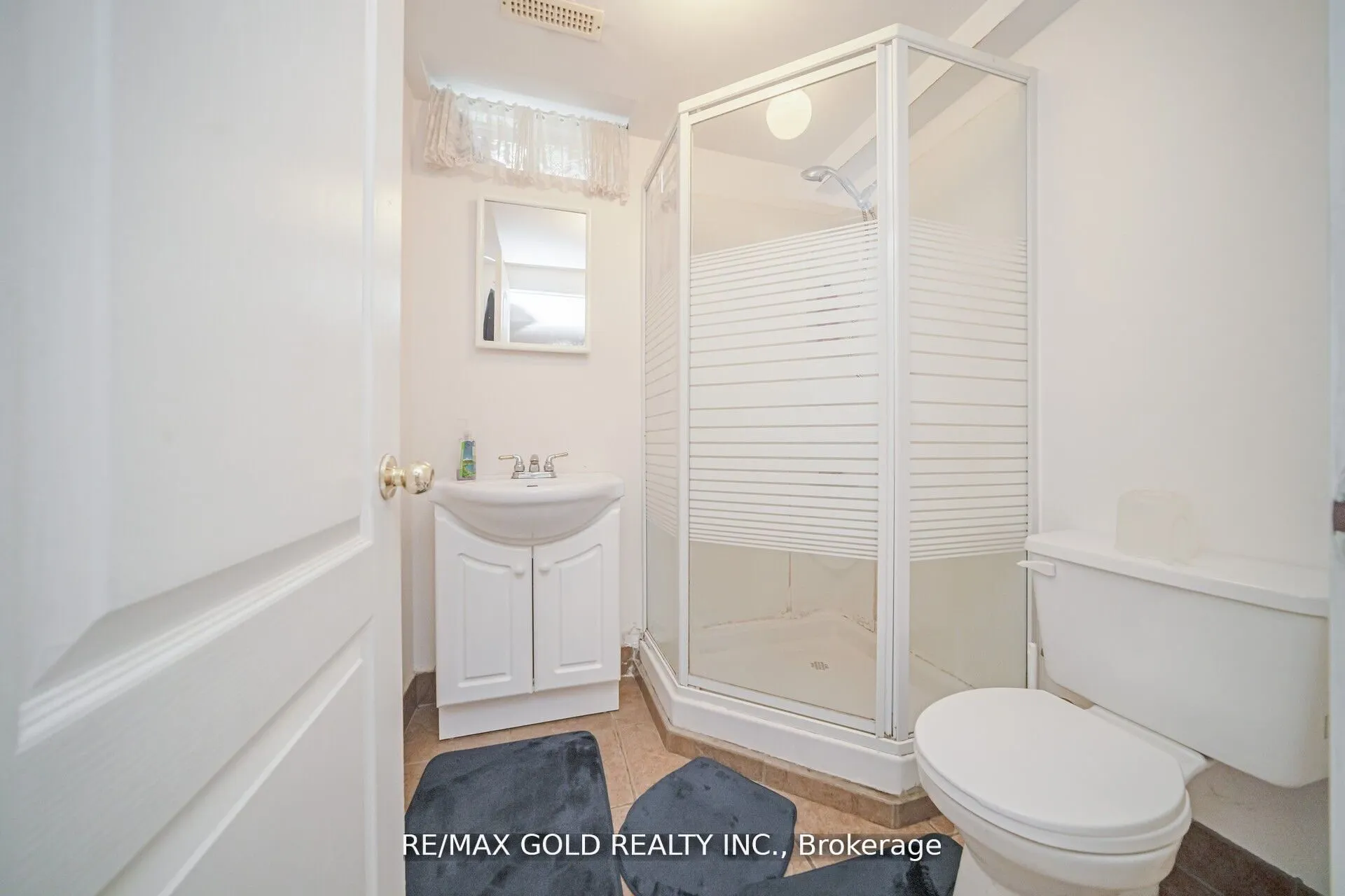 108 Black Forest Drive N