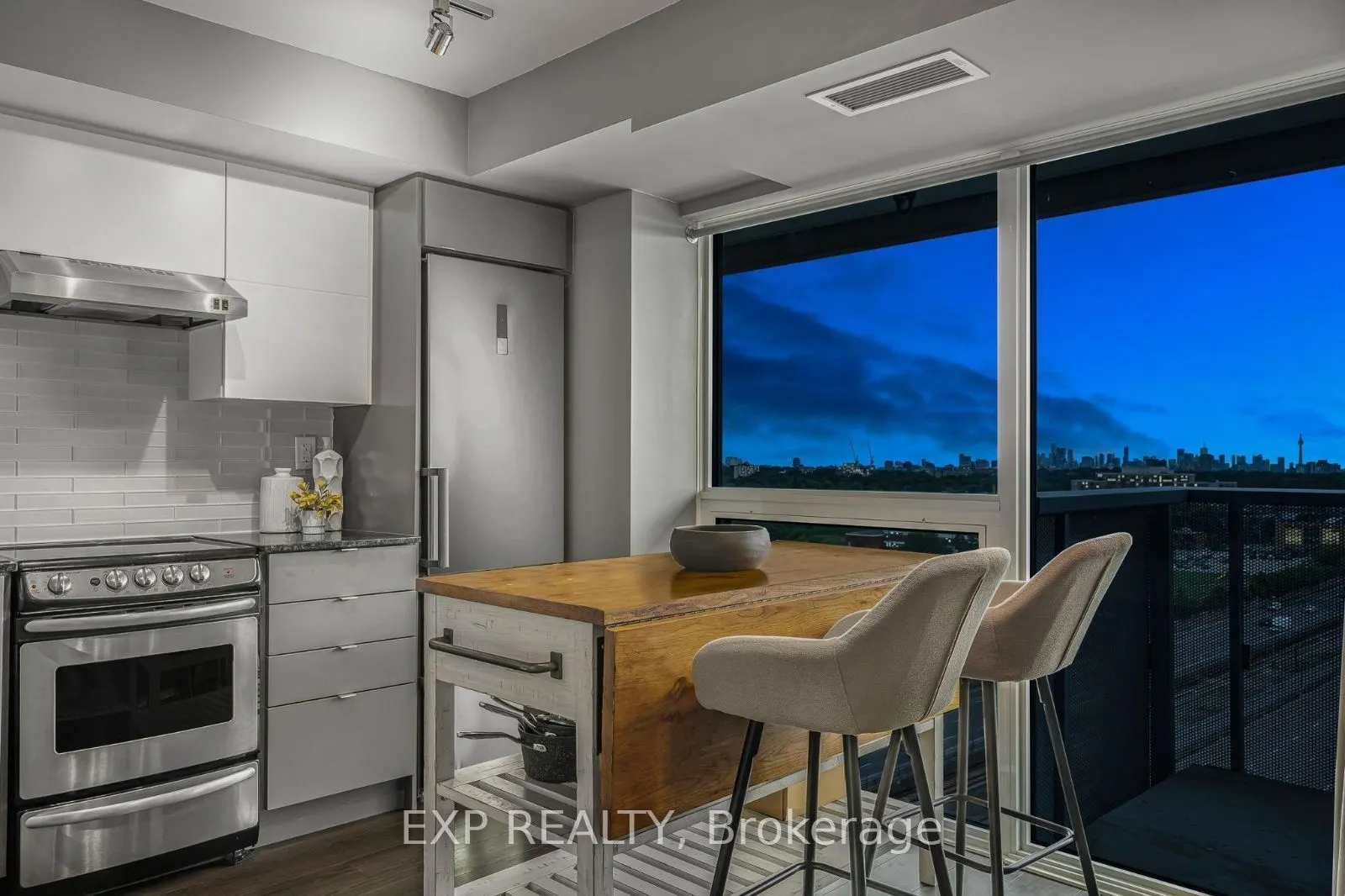 160 Flemington Road, #1304