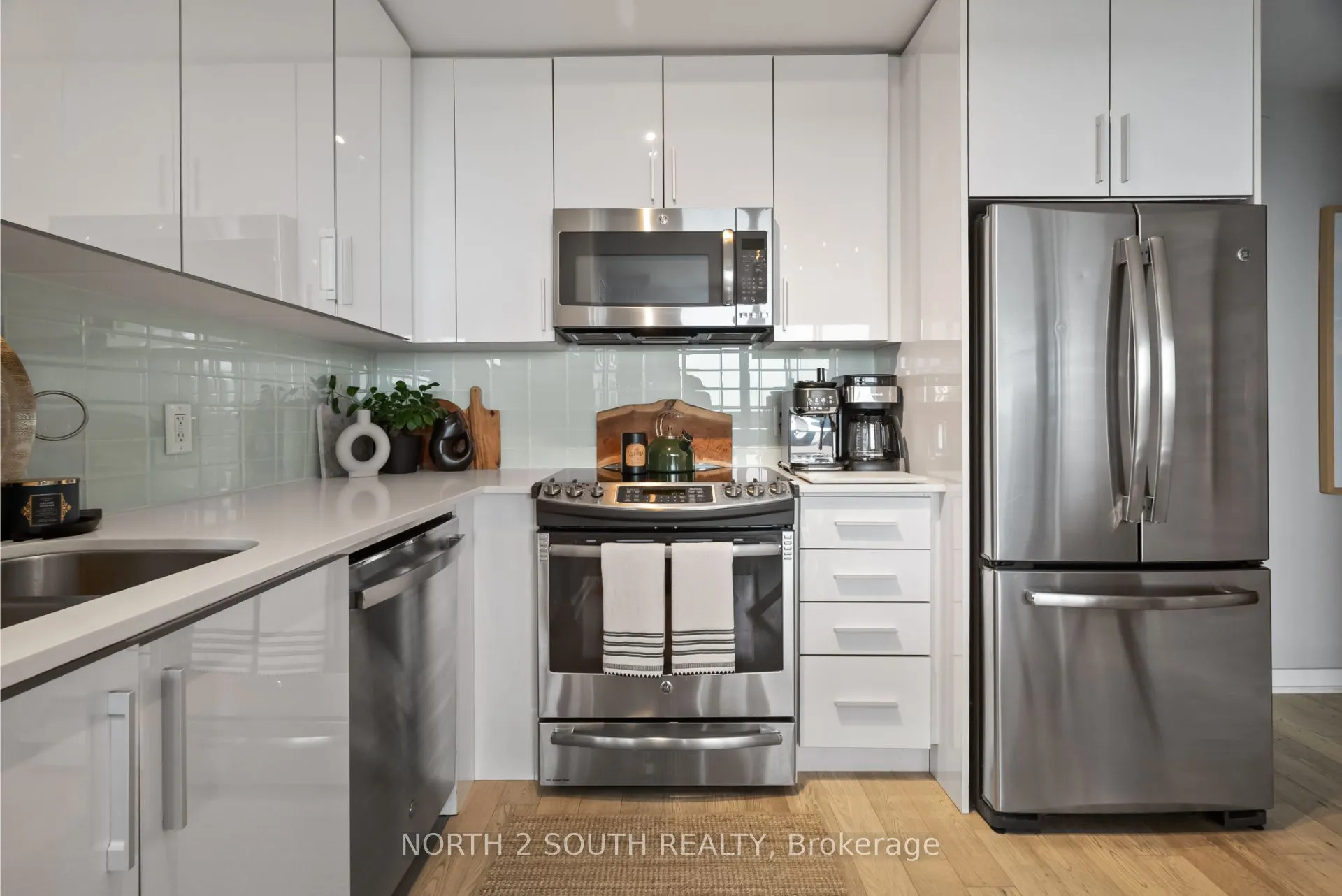 2200 Lake Shore Boulevard W, #622