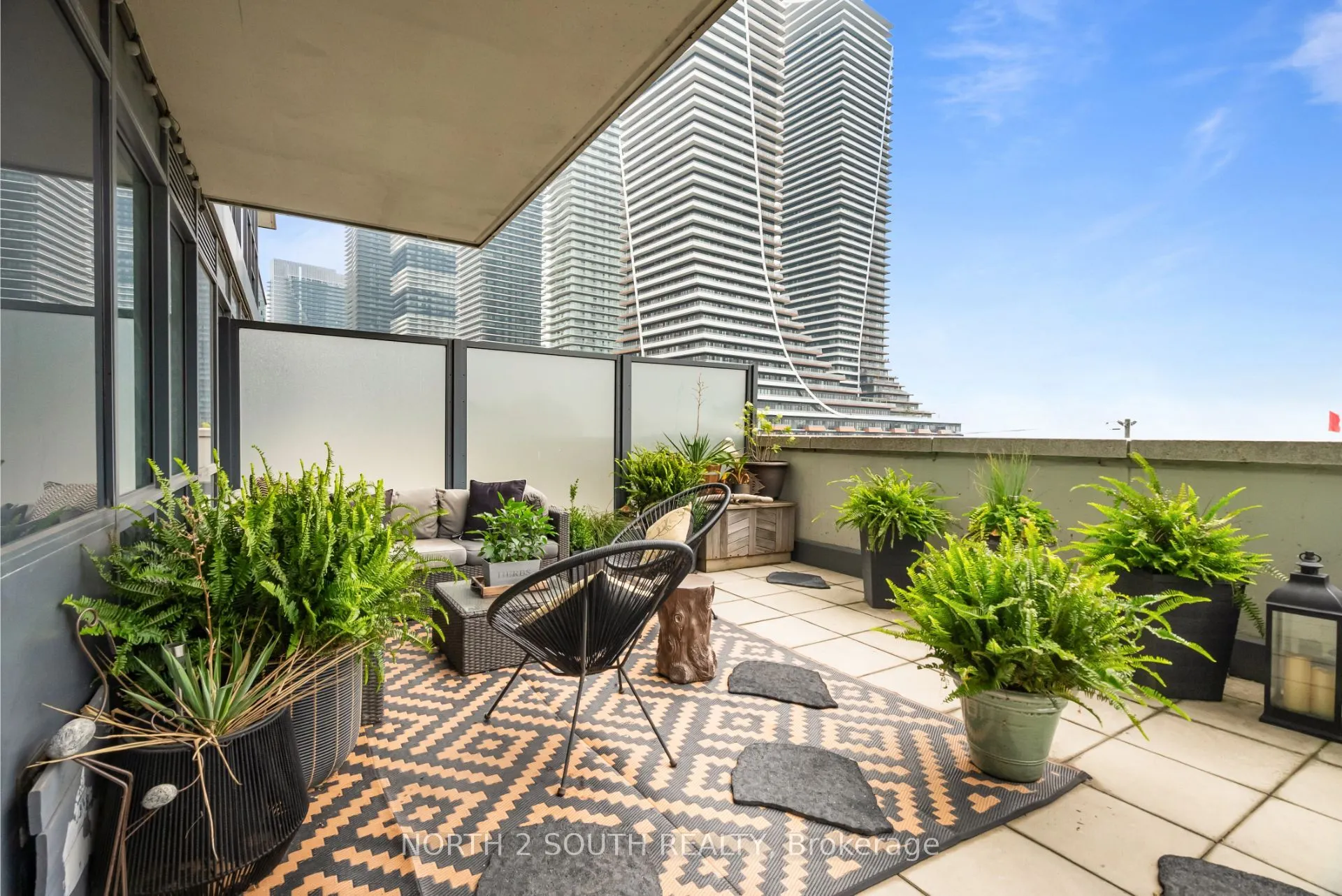2200 Lake Shore Boulevard W, #622
