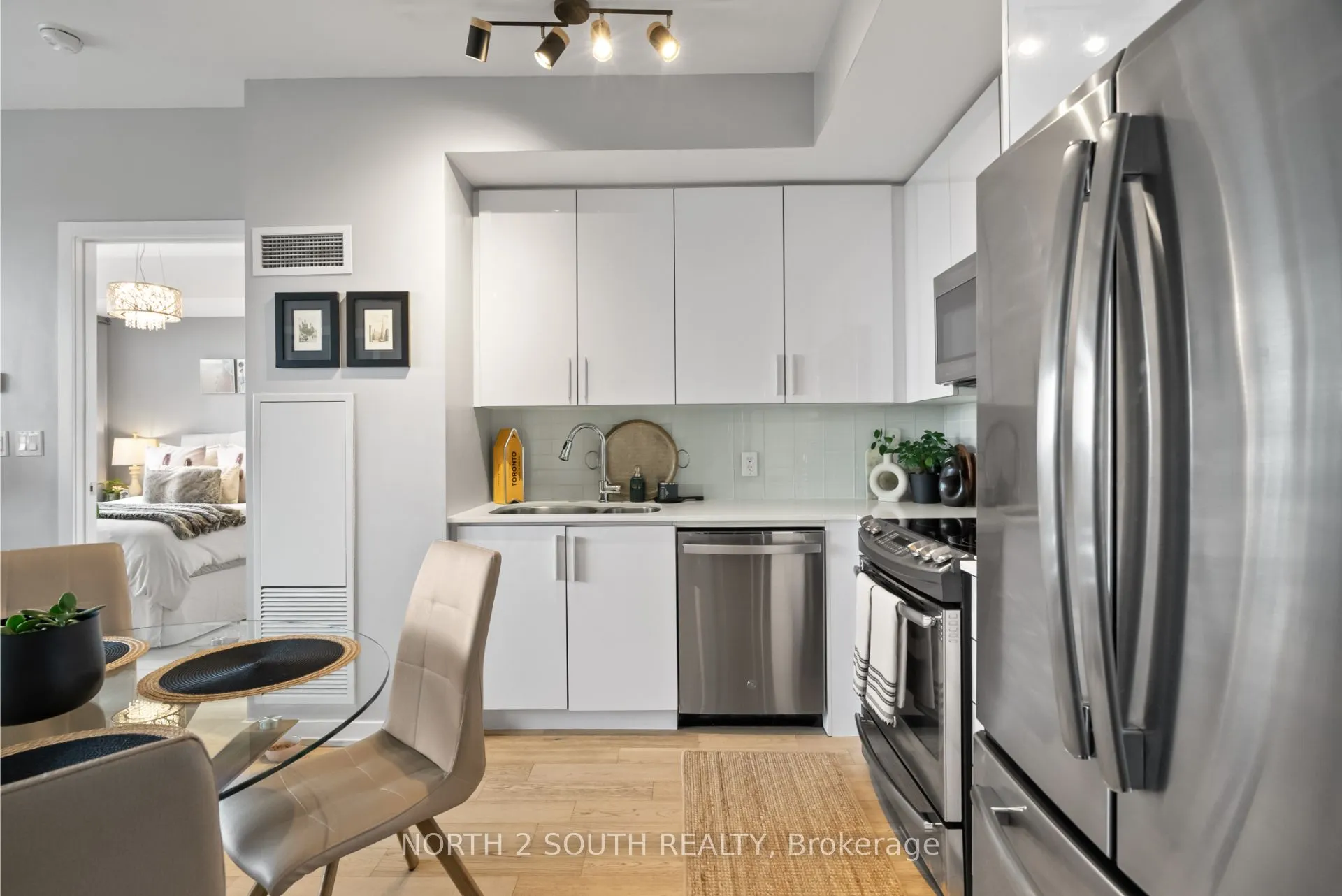 2200 Lake Shore Boulevard W, #622