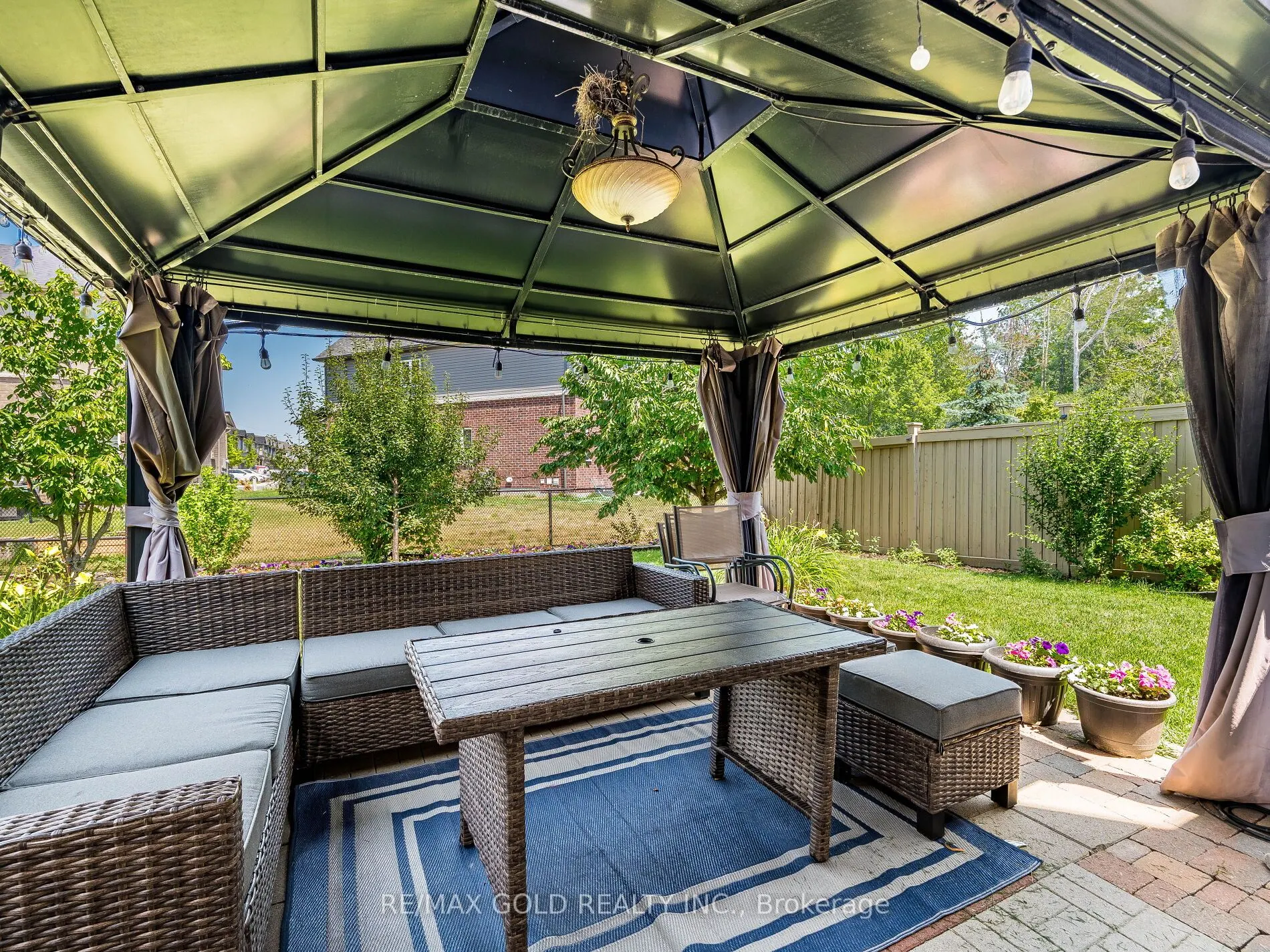 36 Treegrove Crescent