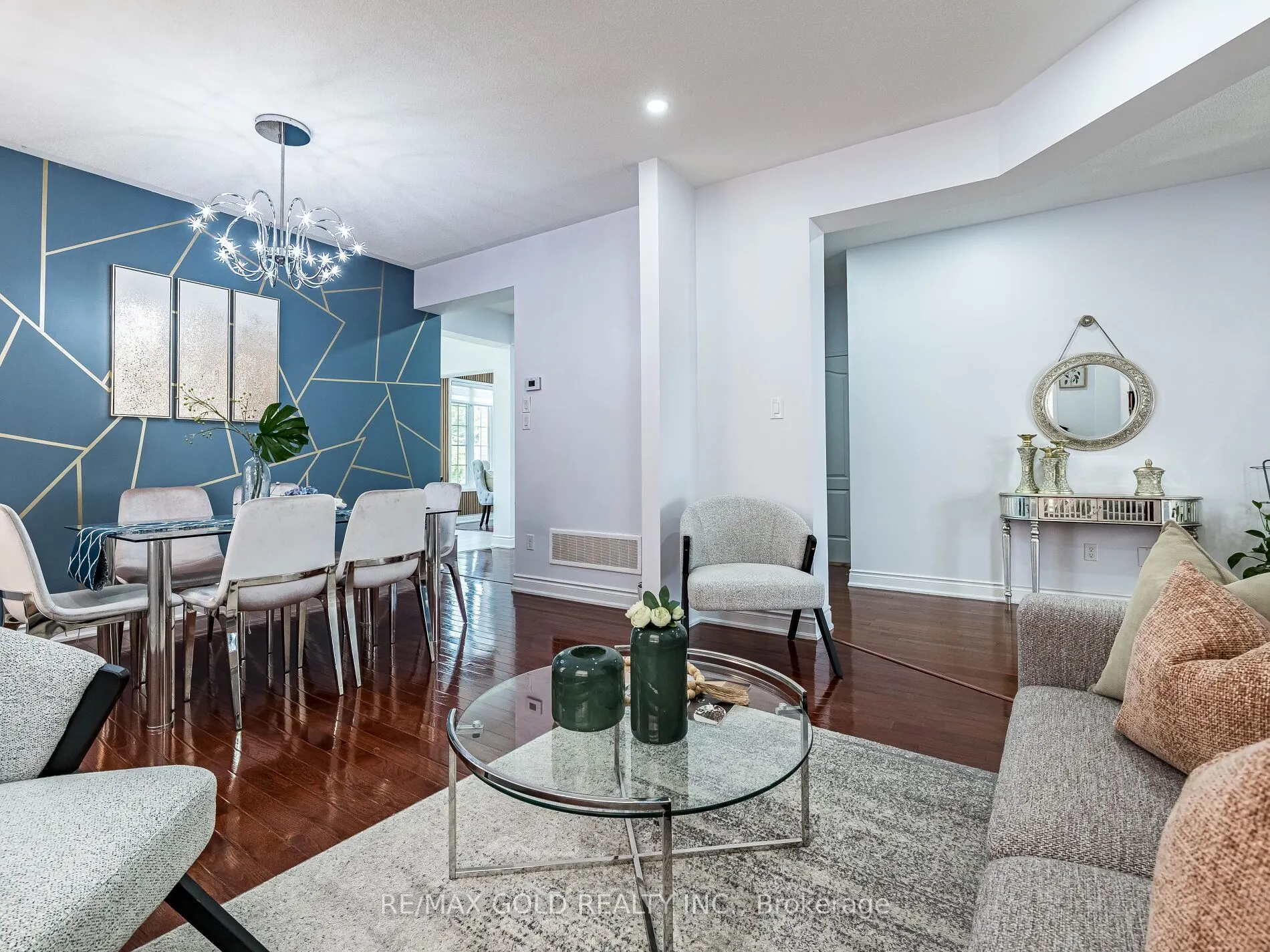 36 Treegrove Crescent