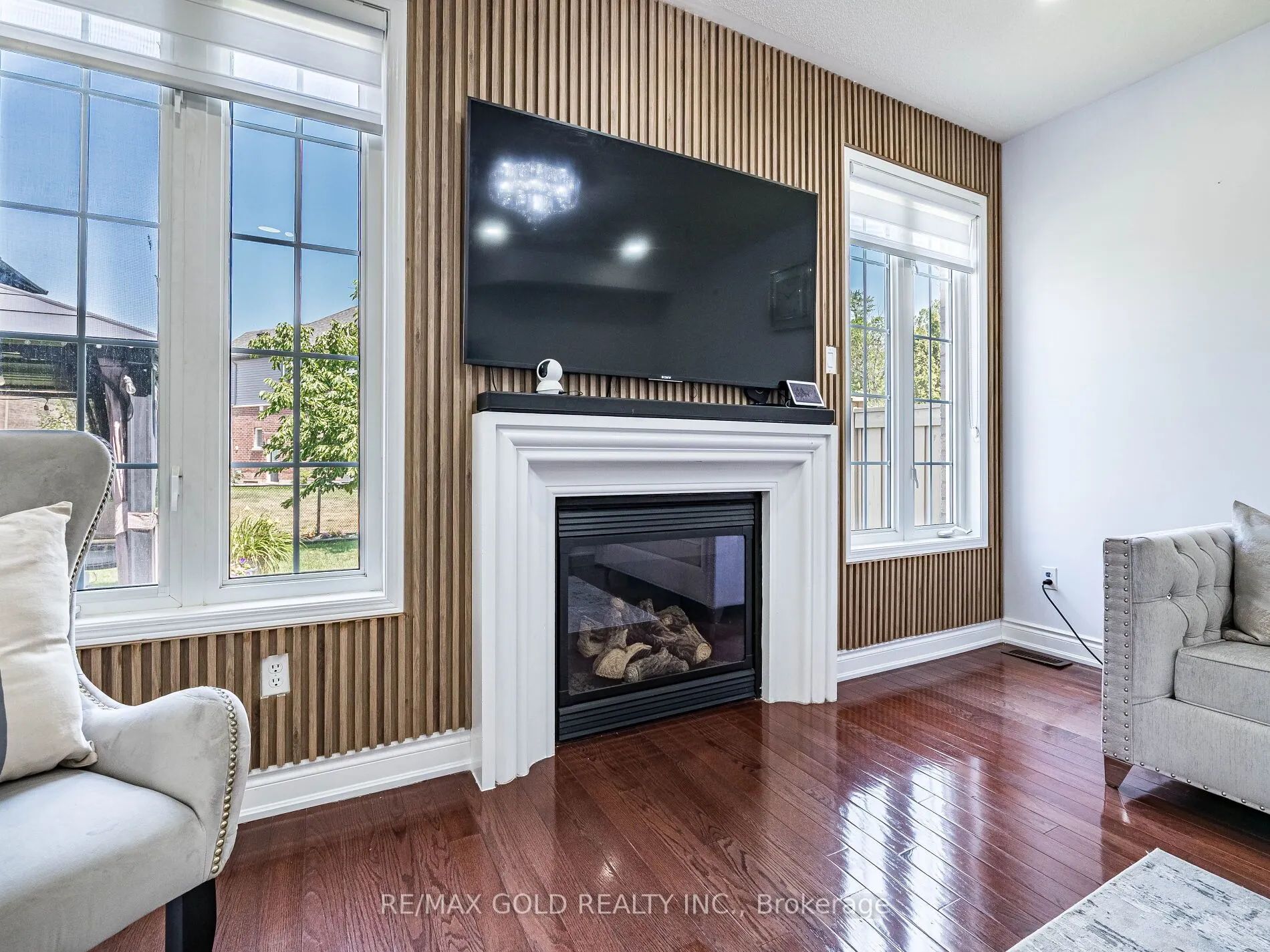 36 Treegrove Crescent