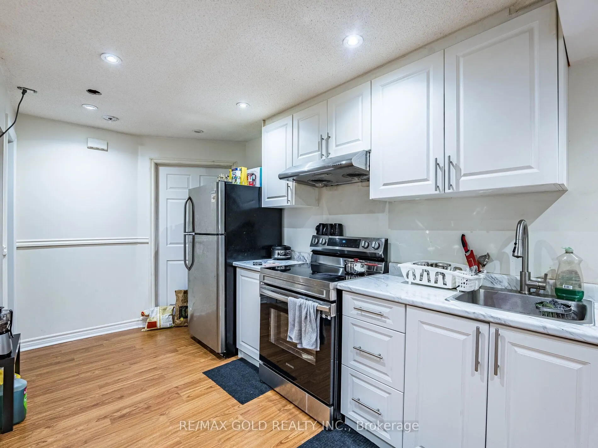 36 Treegrove Crescent