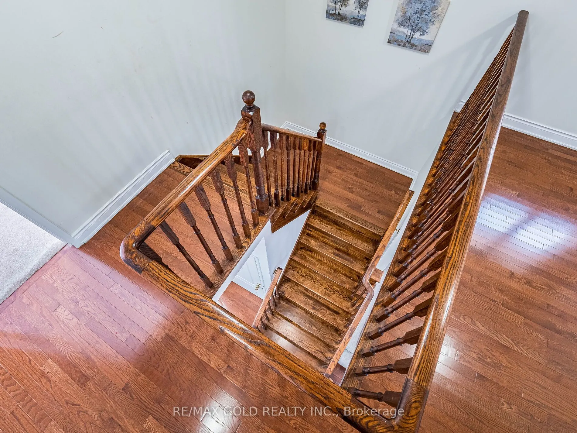 36 Treegrove Crescent