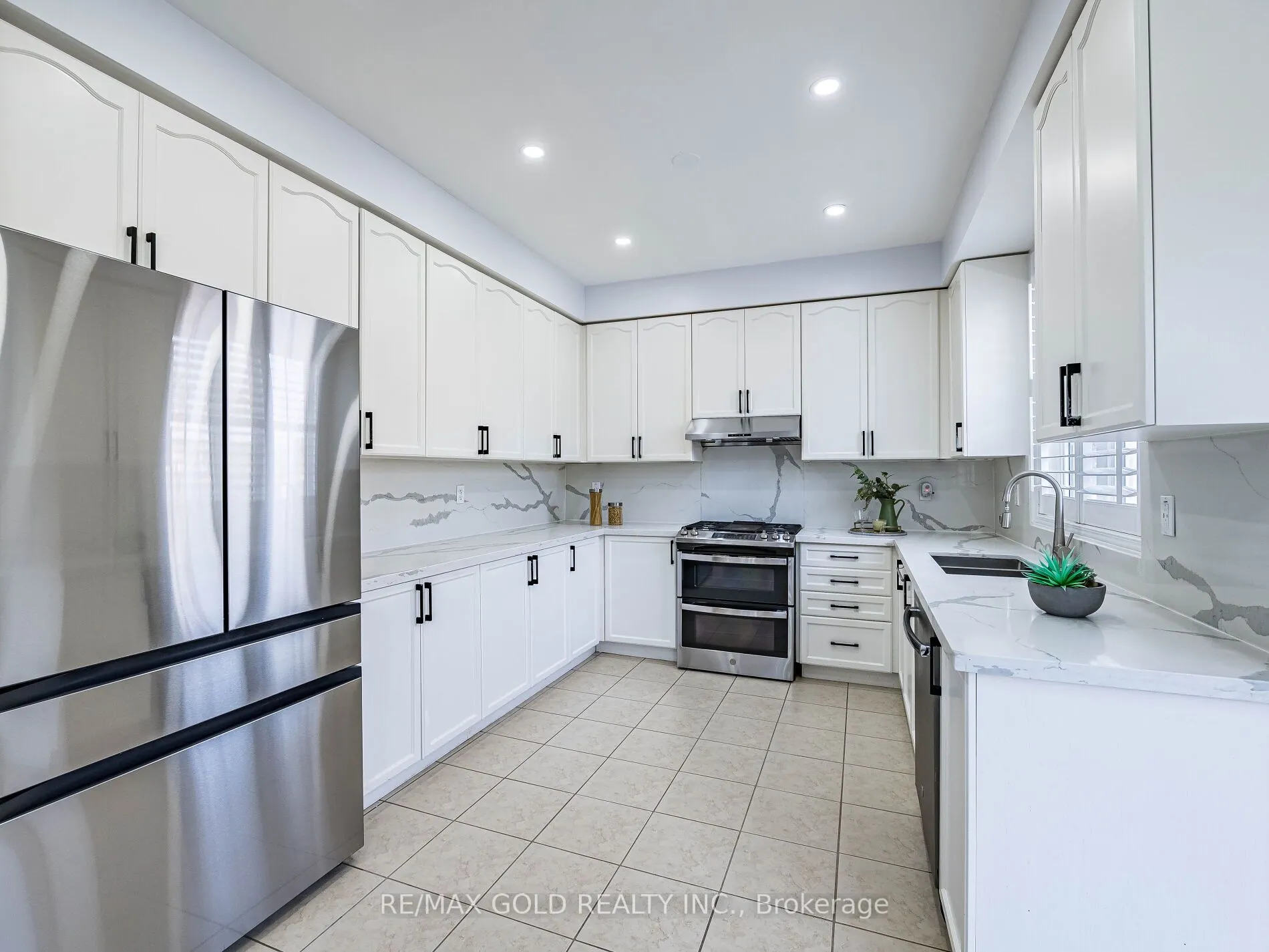 36 Treegrove Crescent
