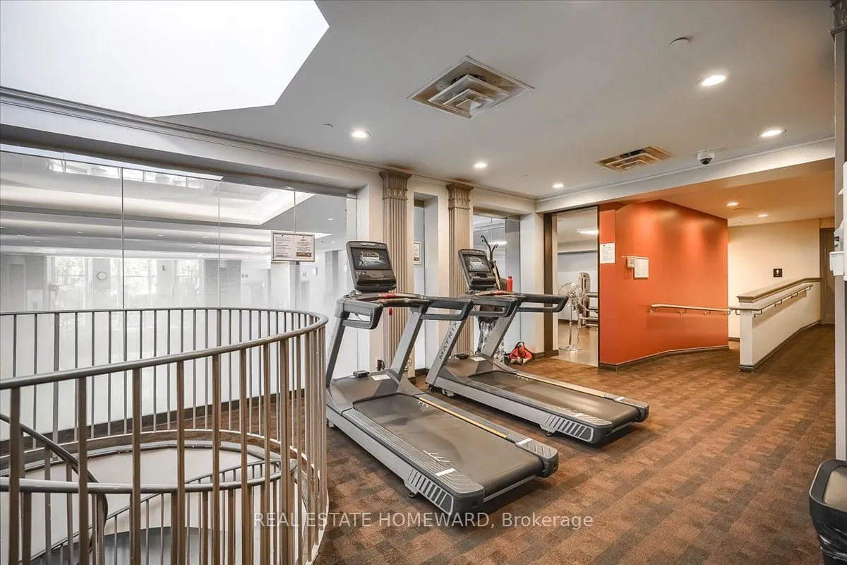 2285 Lake Shore Boulevard W, #203