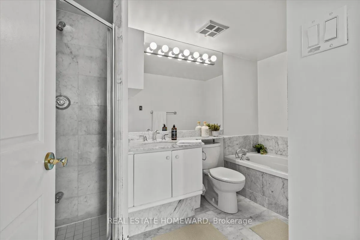 2285 Lake Shore Boulevard W, #203