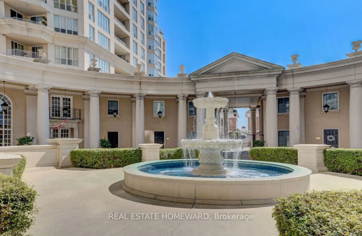 2285 Lake Shore Boulevard W, #203