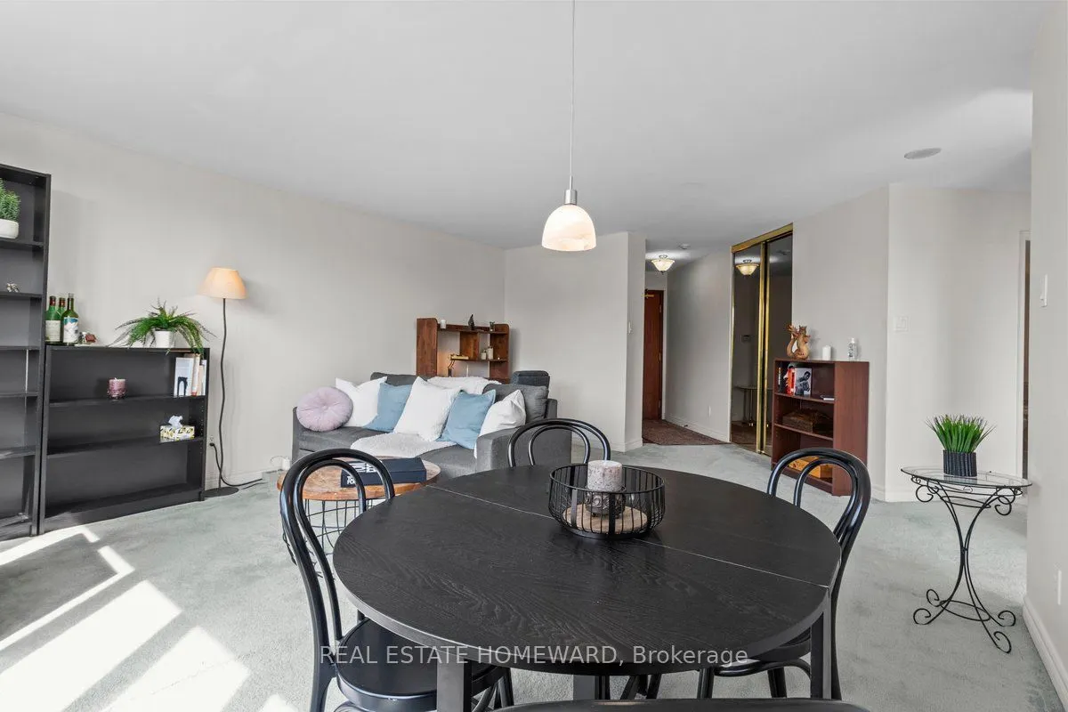 2285 Lake Shore Boulevard W, #203