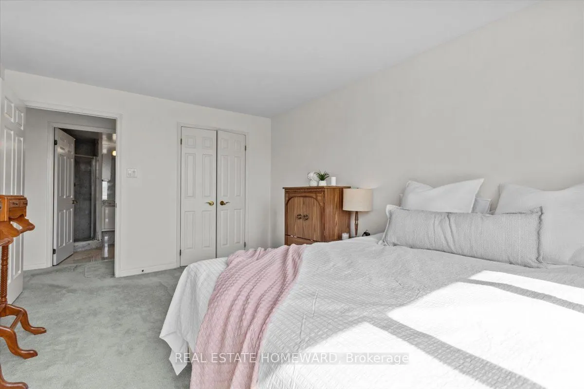 2285 Lake Shore Boulevard W, #203