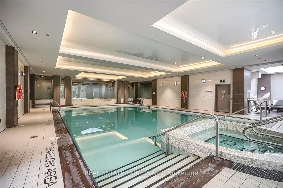 2285 Lake Shore Boulevard W, #203