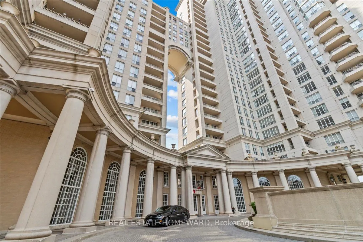2285 Lake Shore Boulevard W, #203