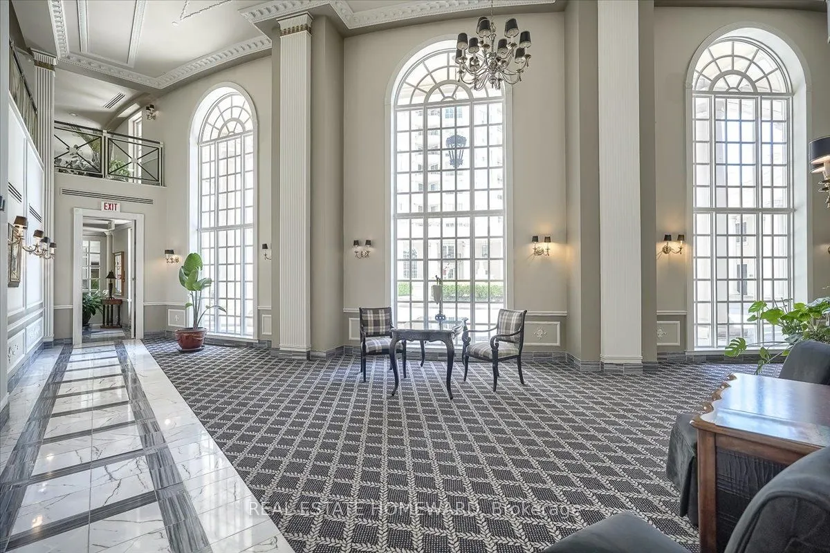 2285 Lake Shore Boulevard W, #203