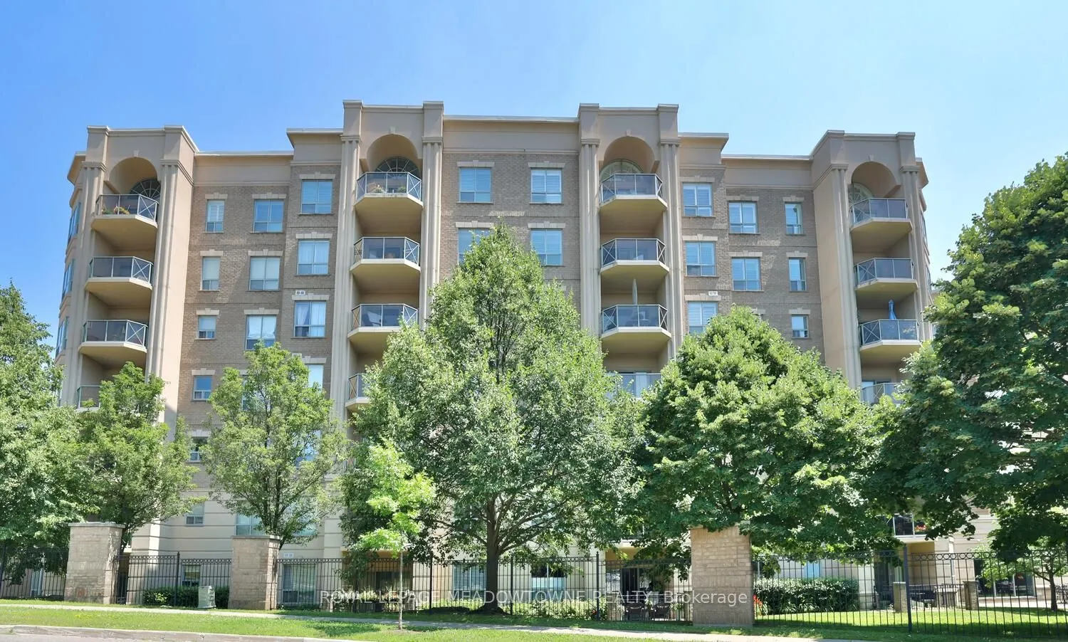 2075 Amherst Heights Drive, #606