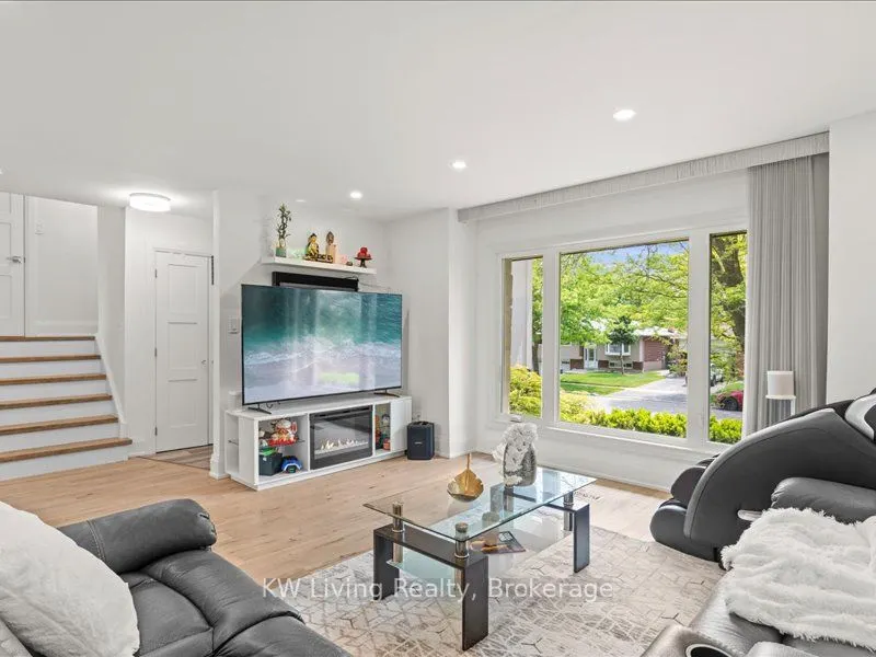 2816 Constable Road