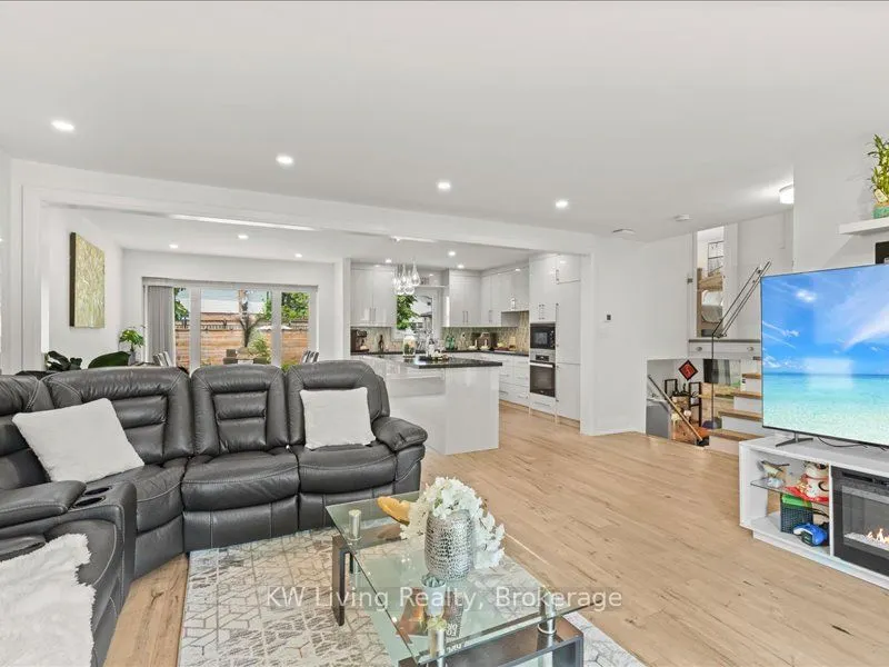 2816 Constable Road