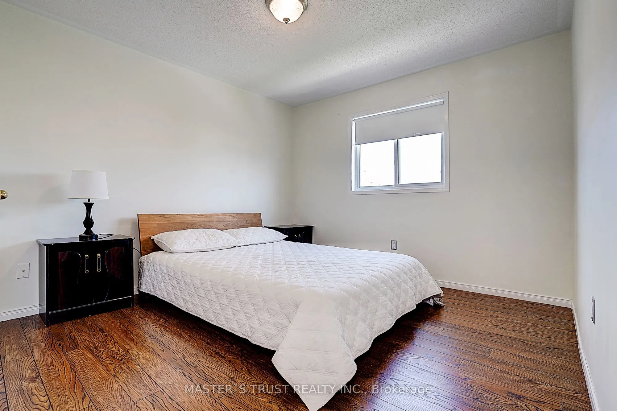 6 Courtsfield Crescent