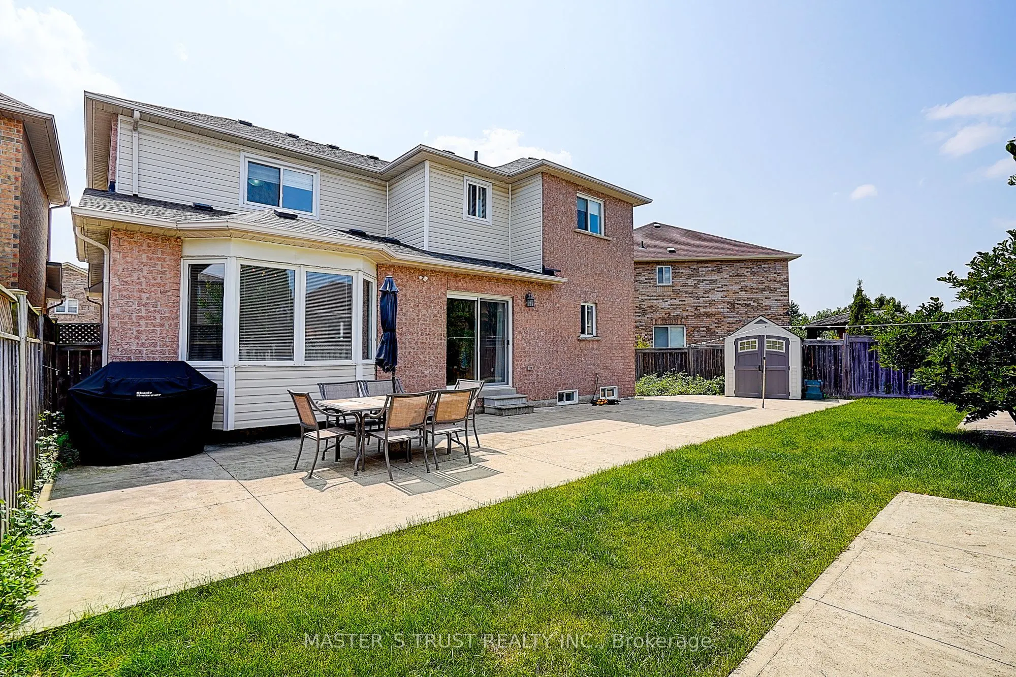 6 Courtsfield Crescent