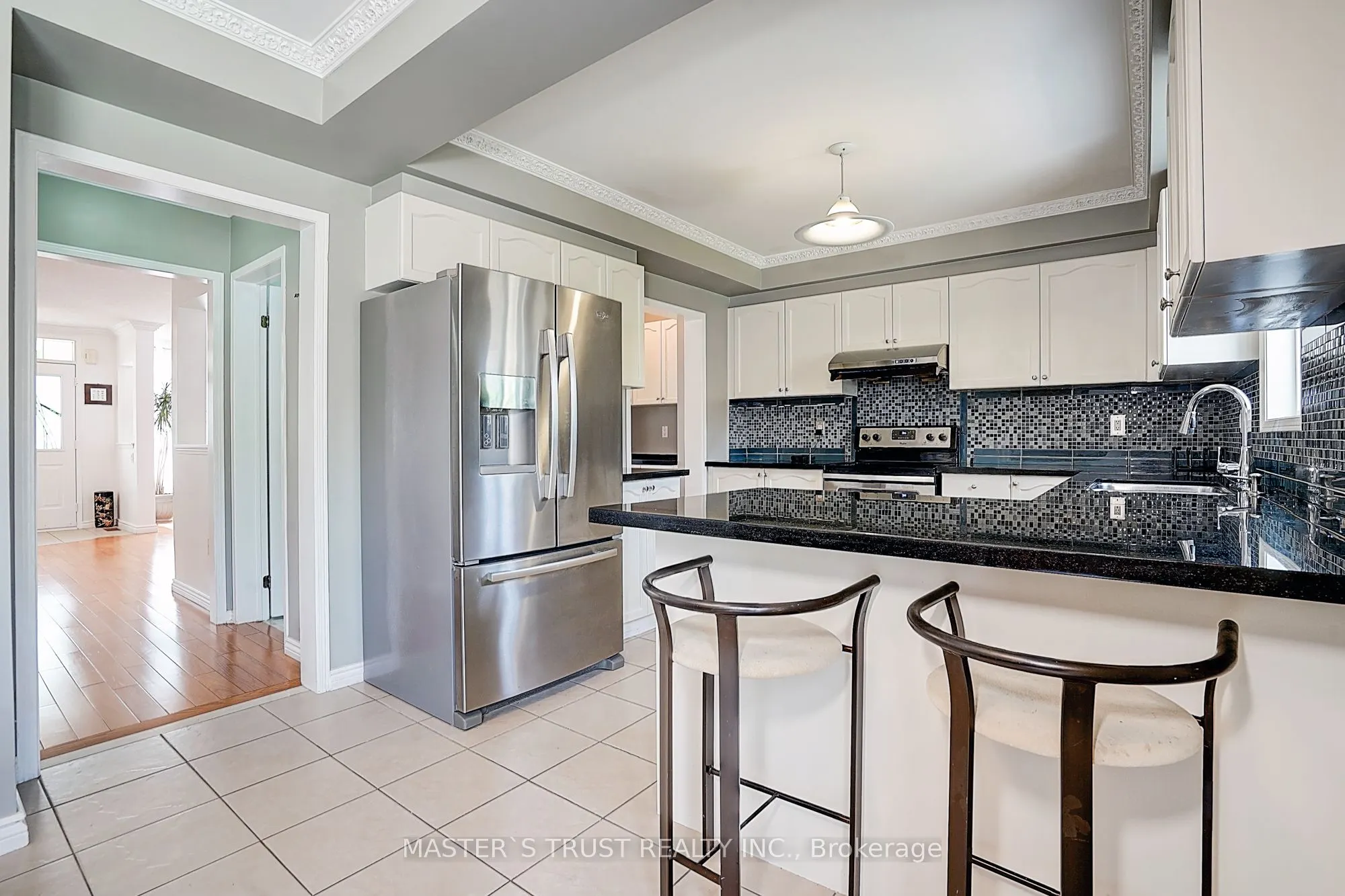 6 Courtsfield Crescent