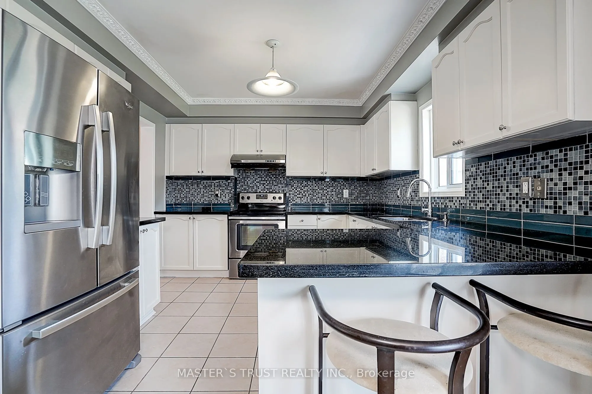 6 Courtsfield Crescent