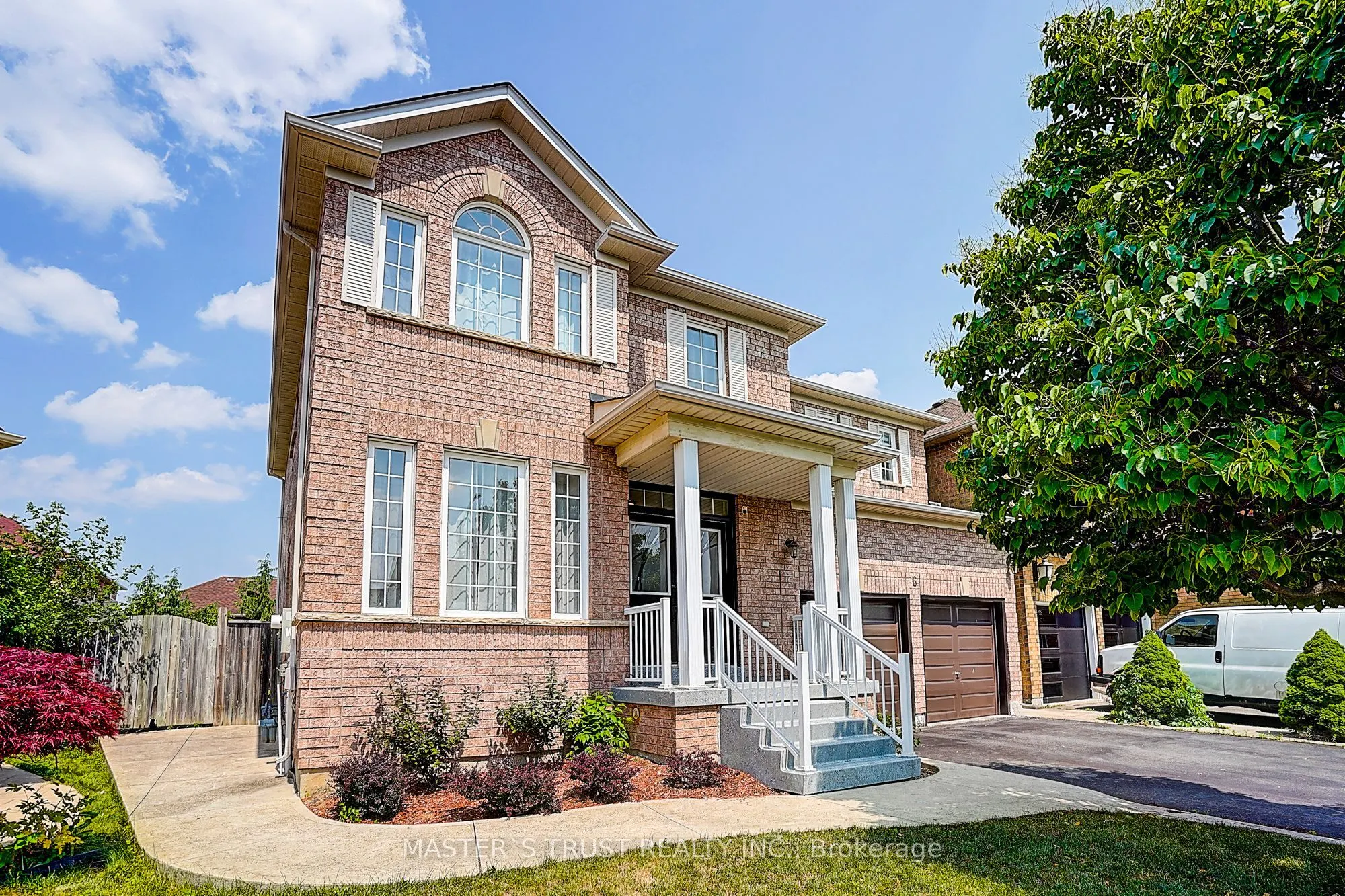 6 Courtsfield Crescent