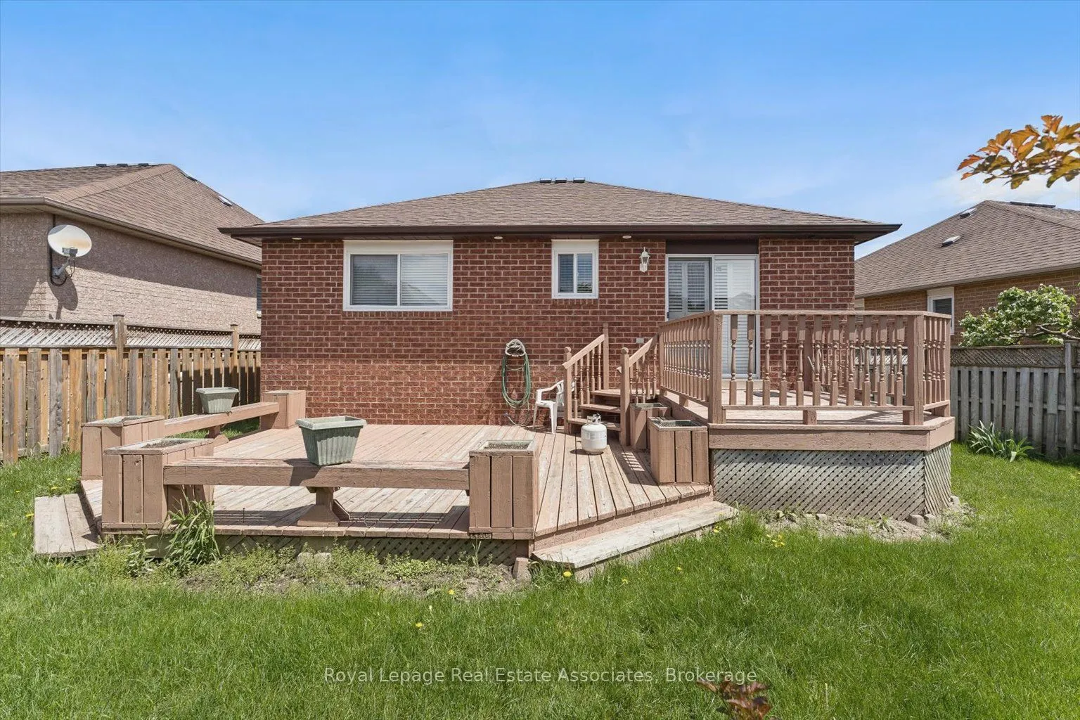 65 Summerfield Crescent