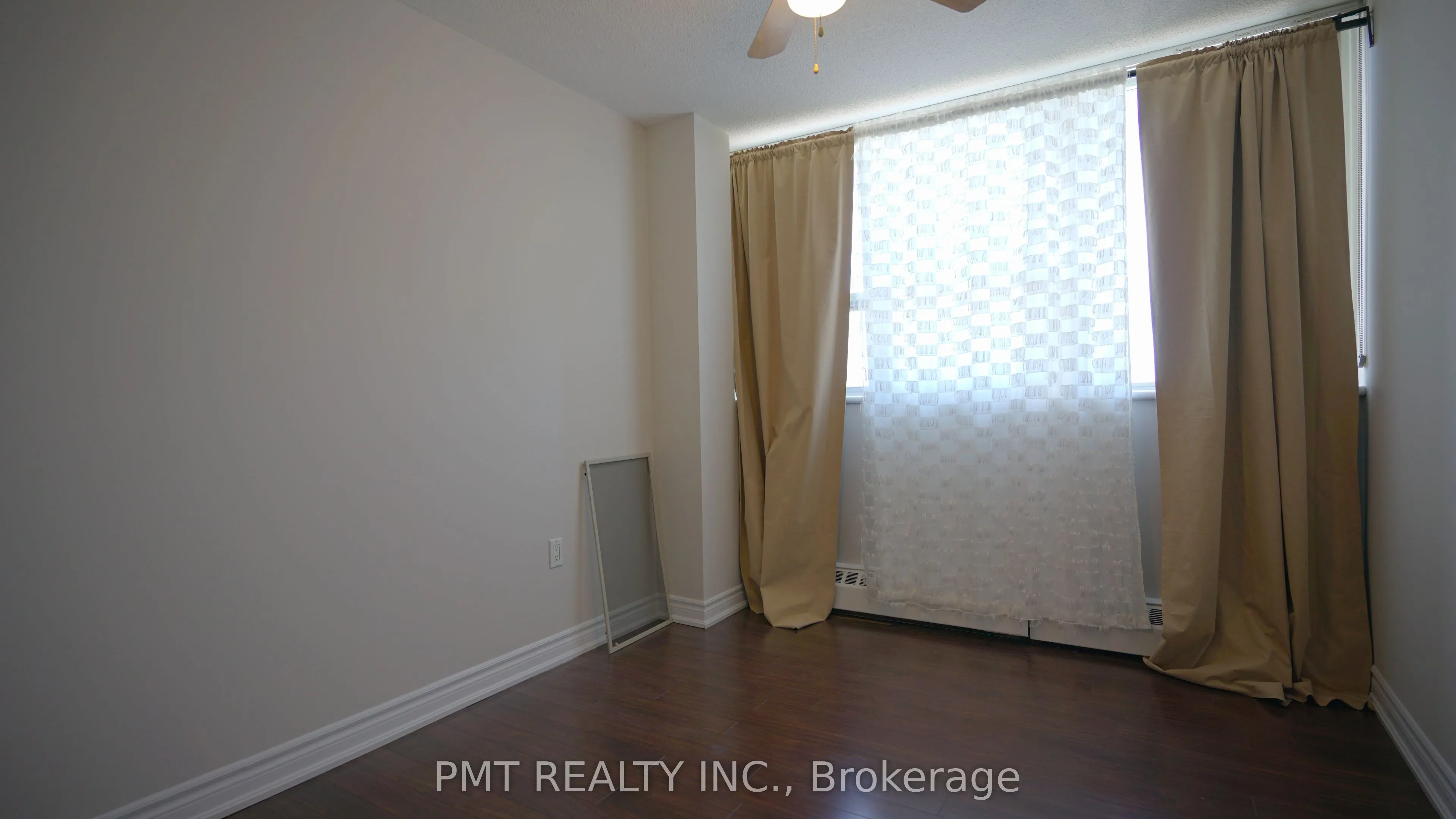 530 Lolita Gardens, #904