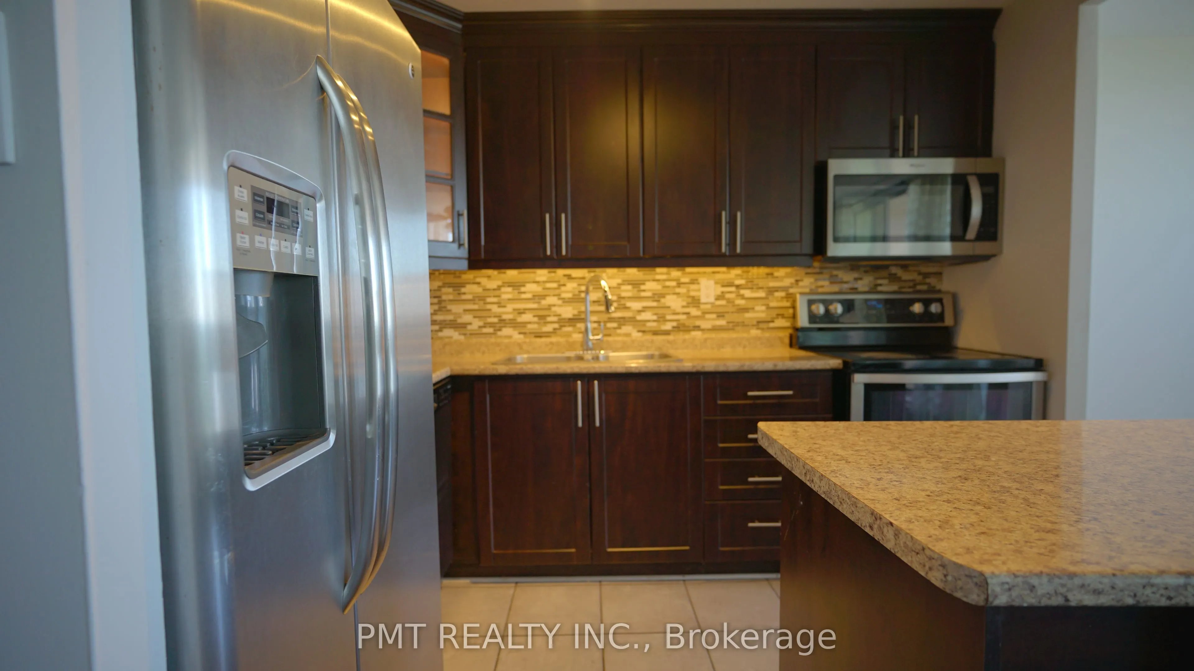 530 Lolita Gardens, #904