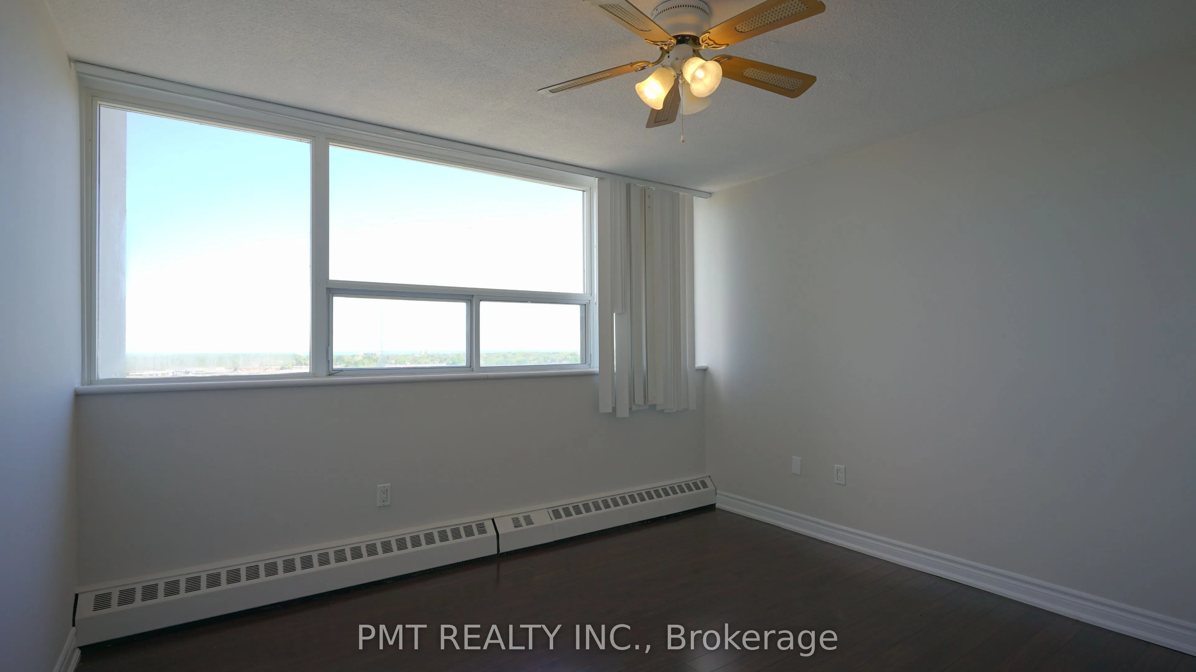 530 Lolita Gardens, #904