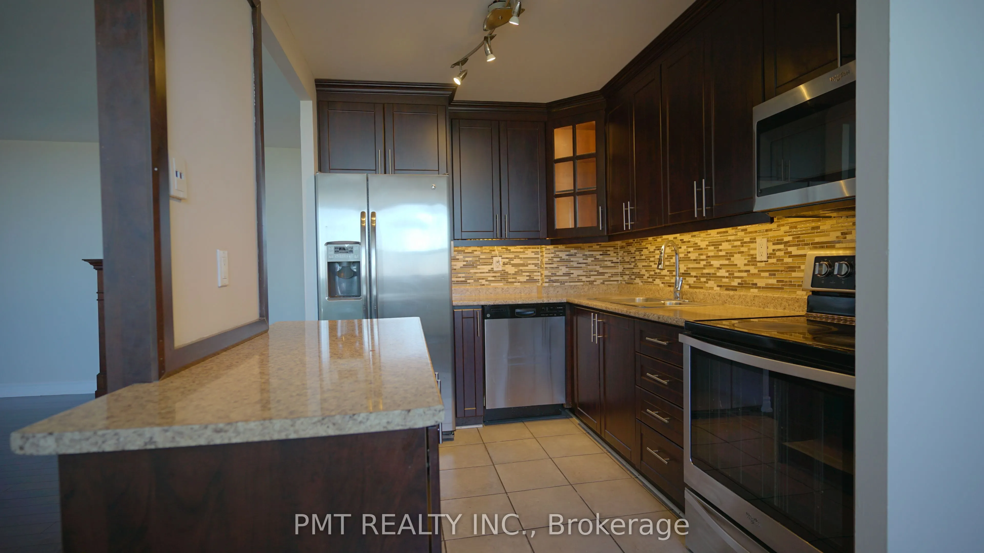 530 Lolita Gardens, #904