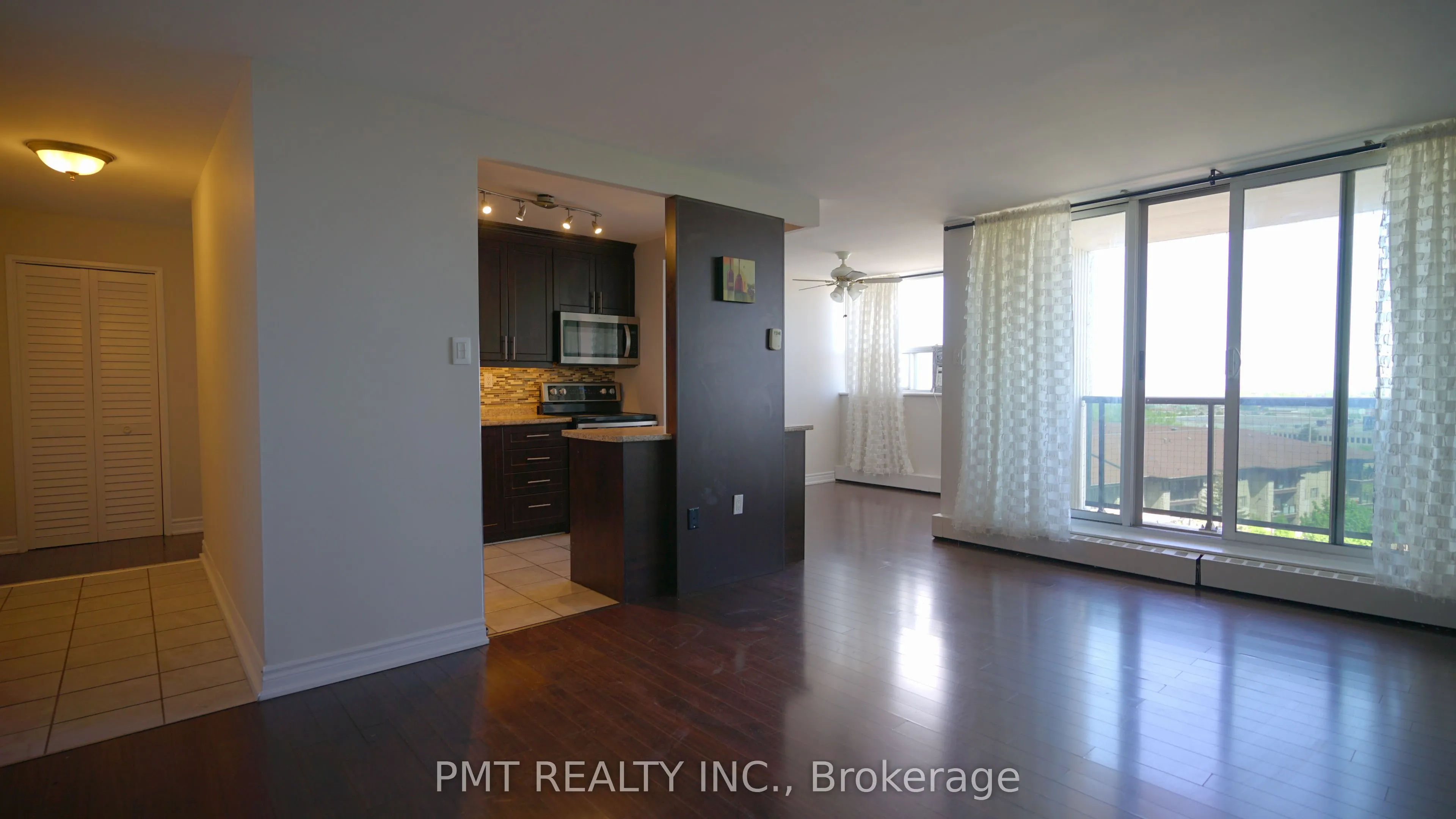 530 Lolita Gardens, #904