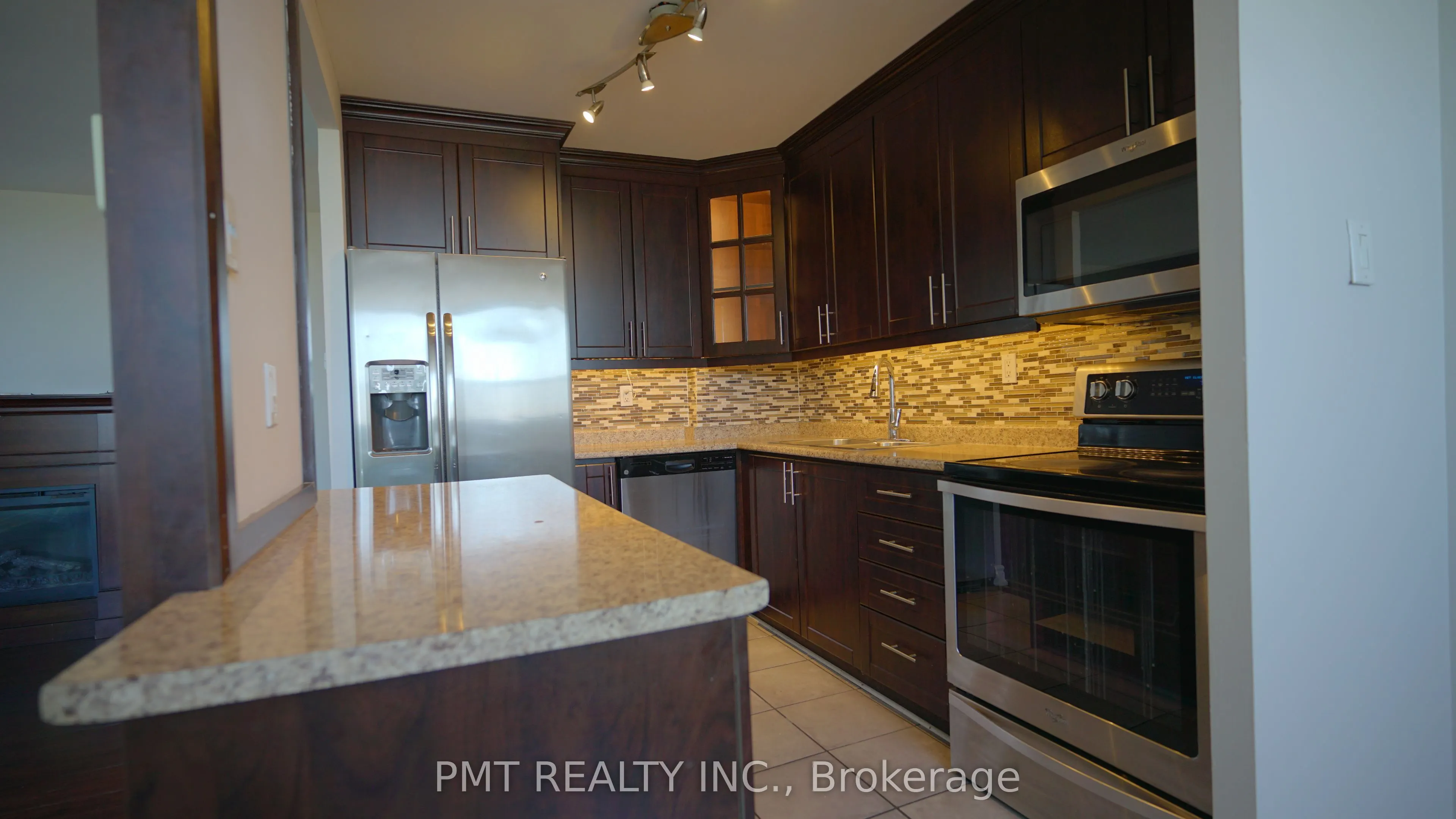 530 Lolita Gardens, #904